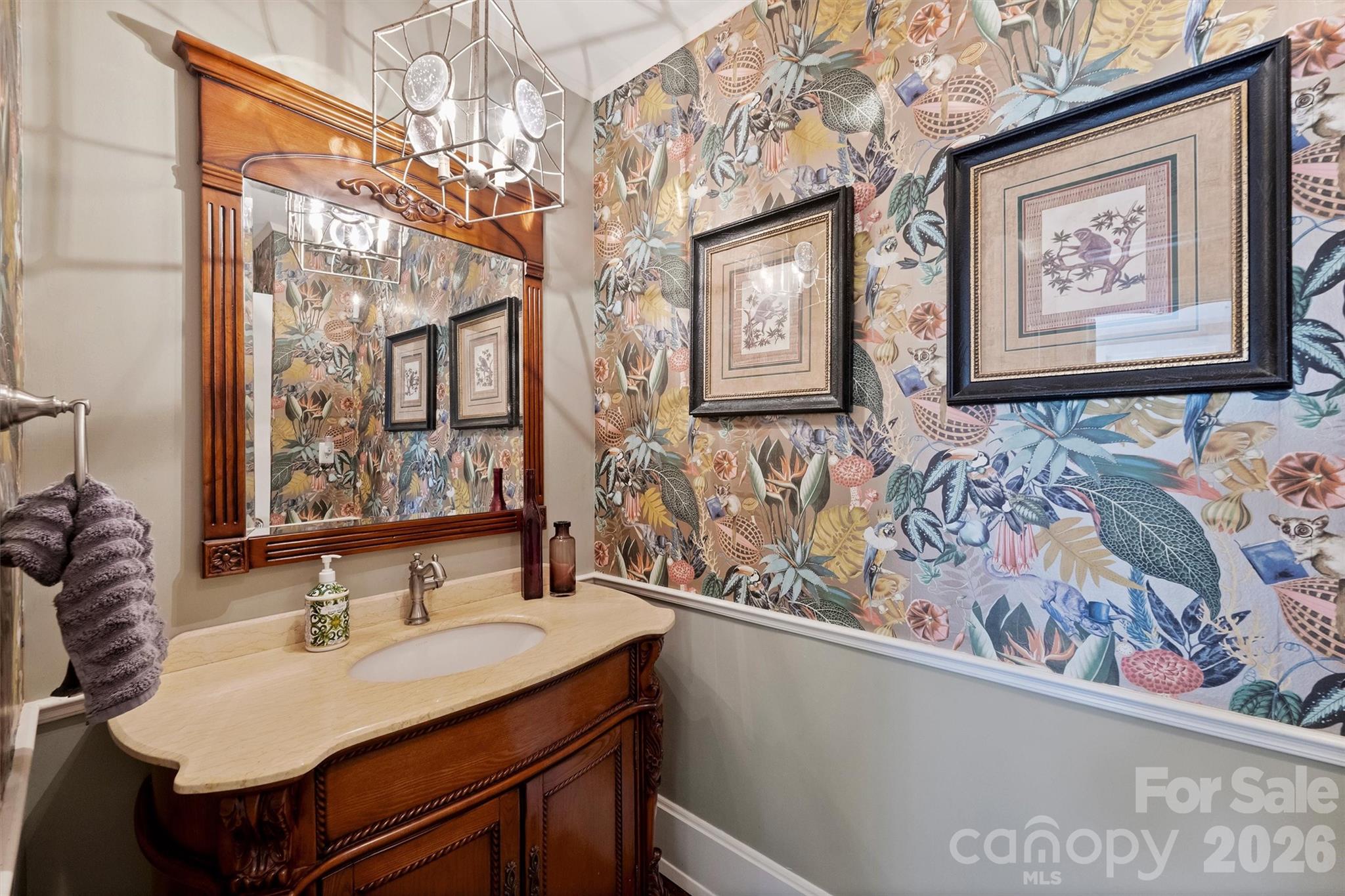 1136 Queens Road — Charlotte
