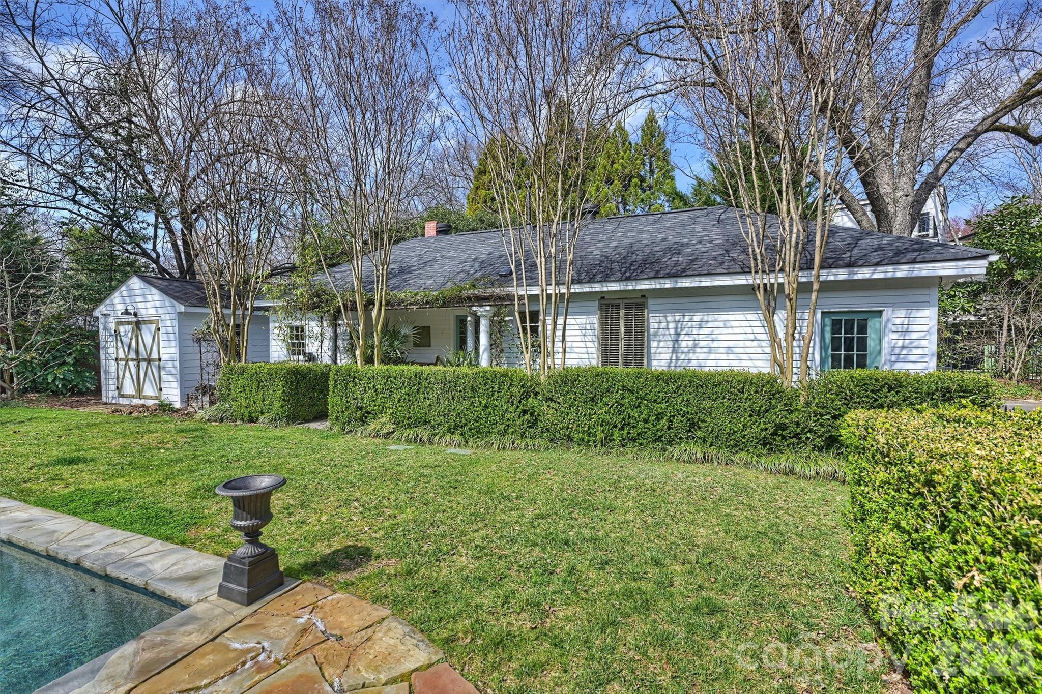 1136 Queens Road — Charlotte
