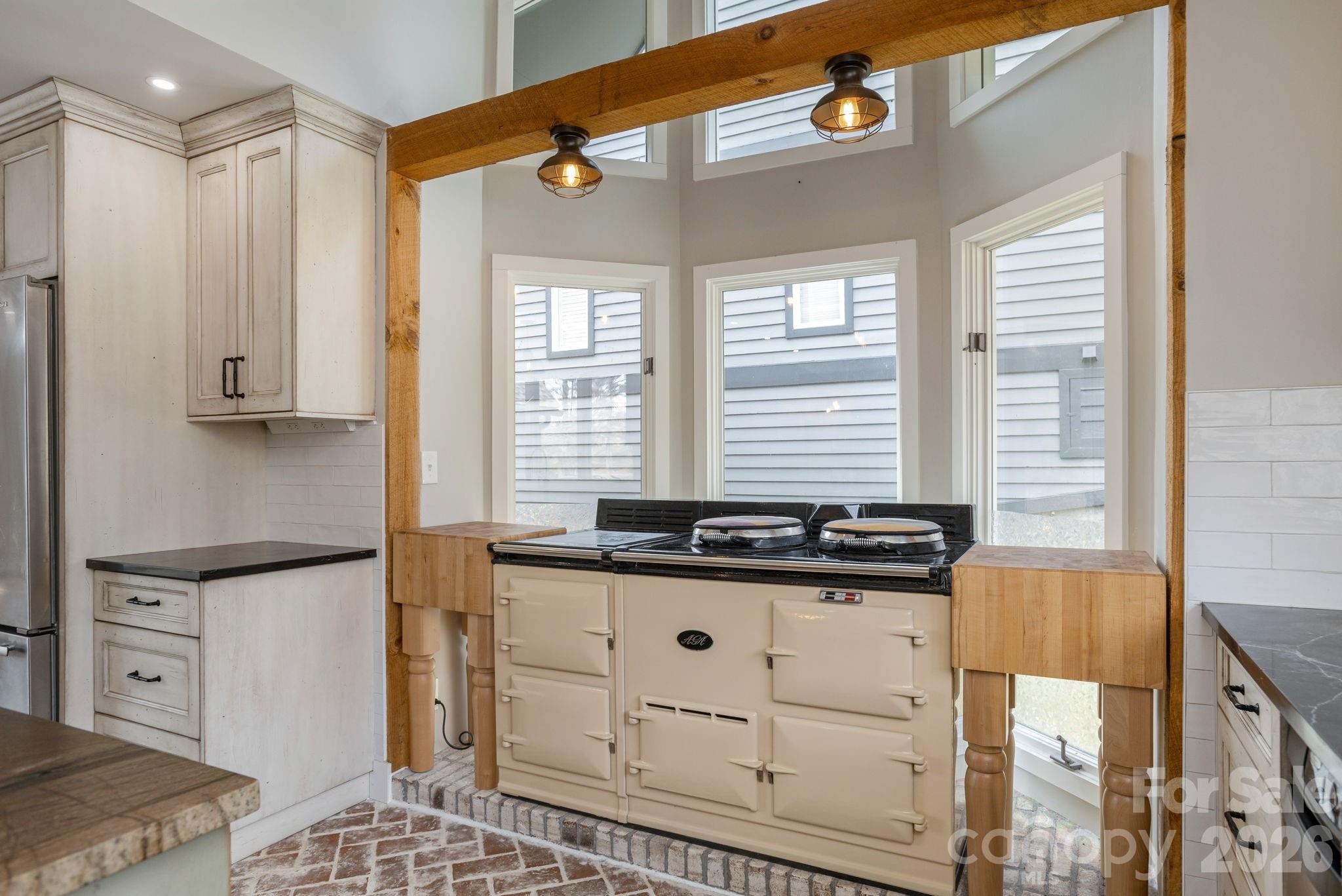 155 WINDING MEADOWS Drive — Flat Rock