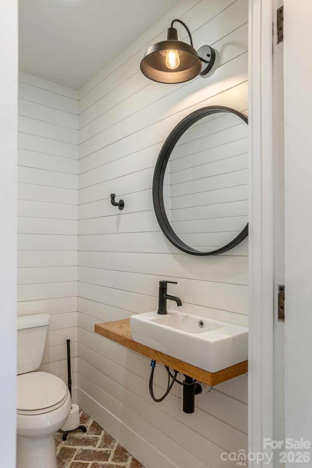 155 WINDING MEADOWS Drive — Flat Rock