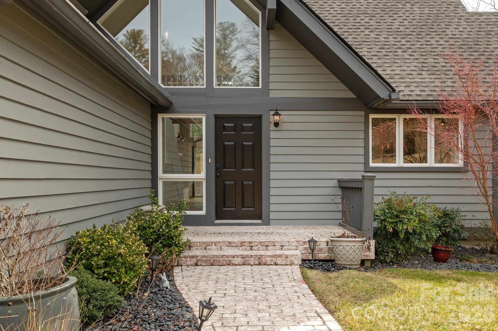 155 WINDING MEADOWS Drive — Flat Rock