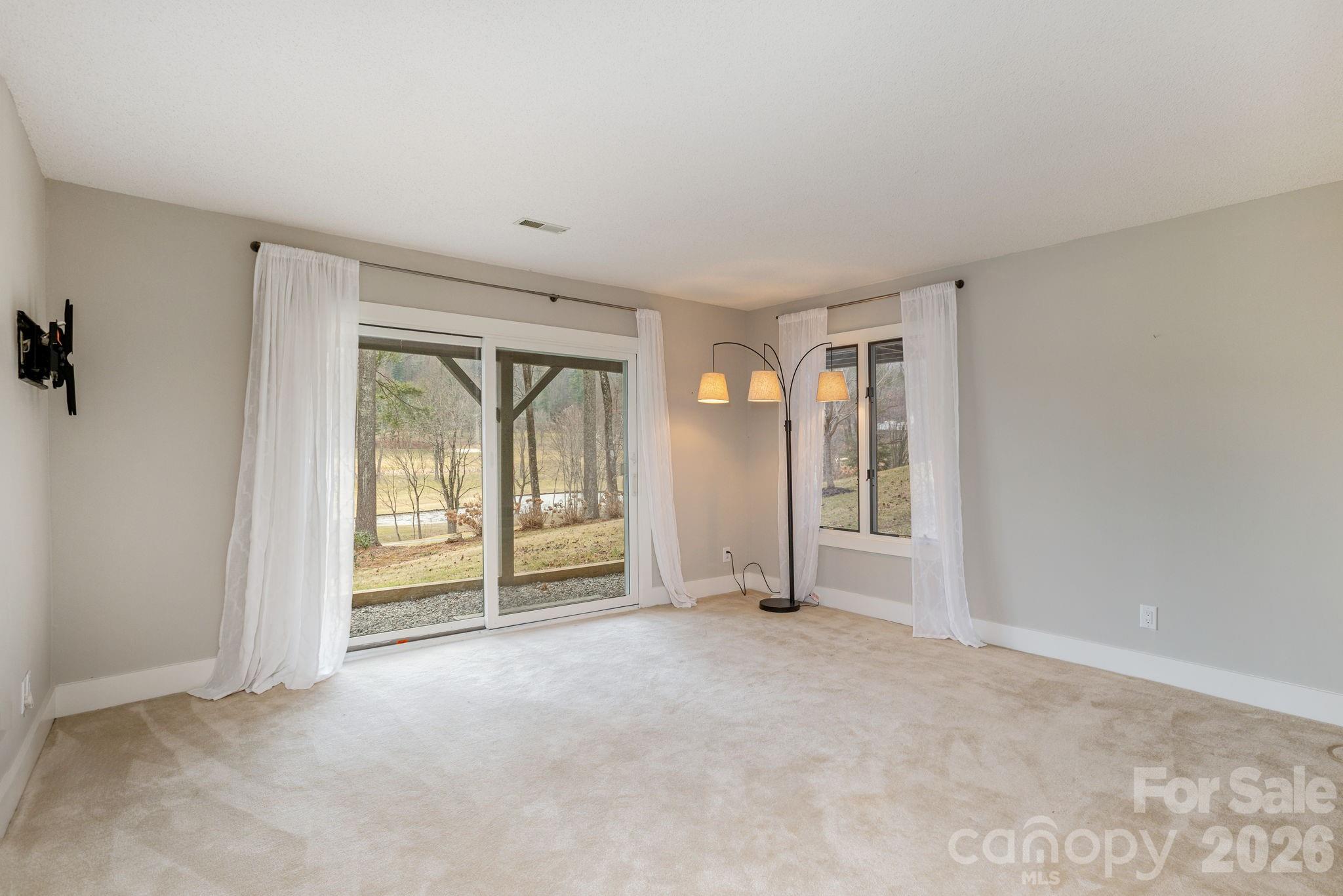 155 WINDING MEADOWS Drive — Flat Rock