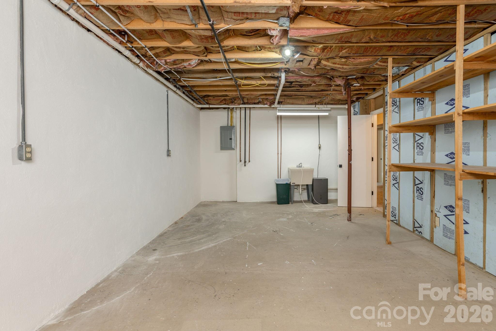 155 WINDING MEADOWS Drive — Flat Rock
