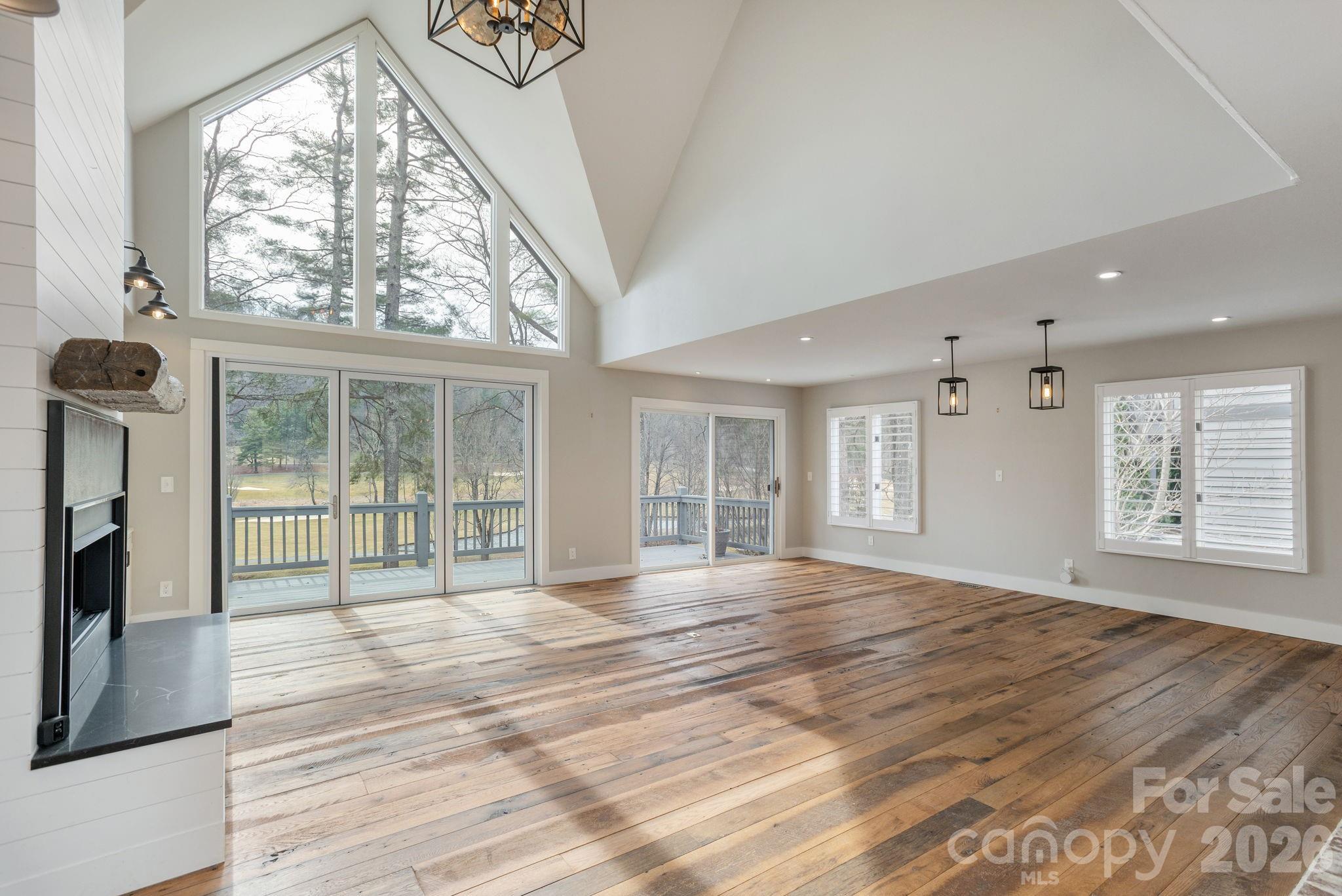155 WINDING MEADOWS Drive — Flat Rock
