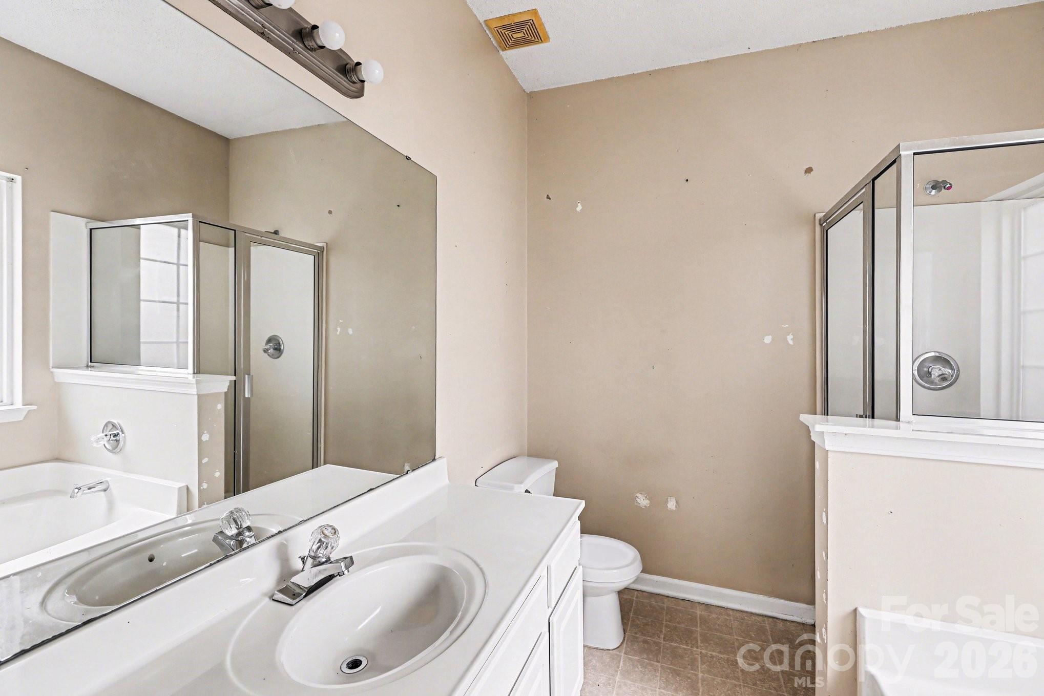 6648 Hampton Way Drive — Charlotte