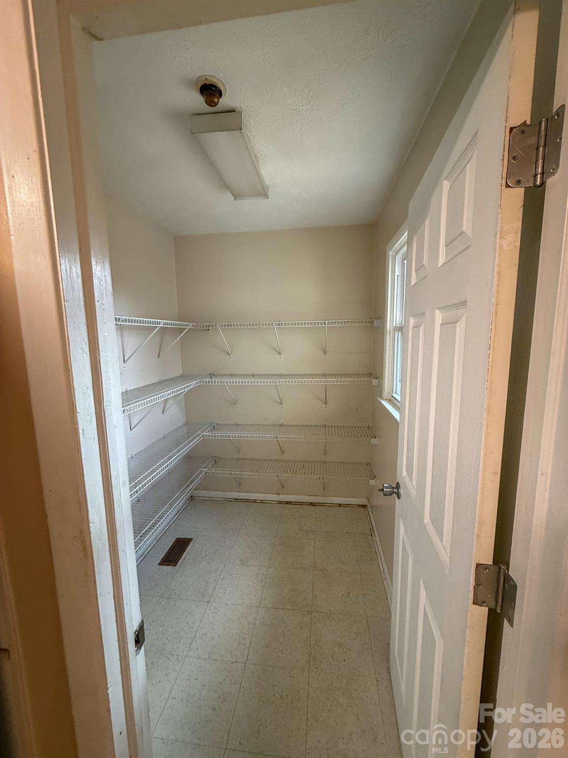 483 Caribou Road — Asheville