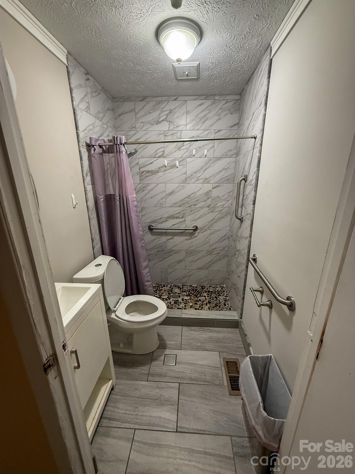 483 Caribou Road — Asheville