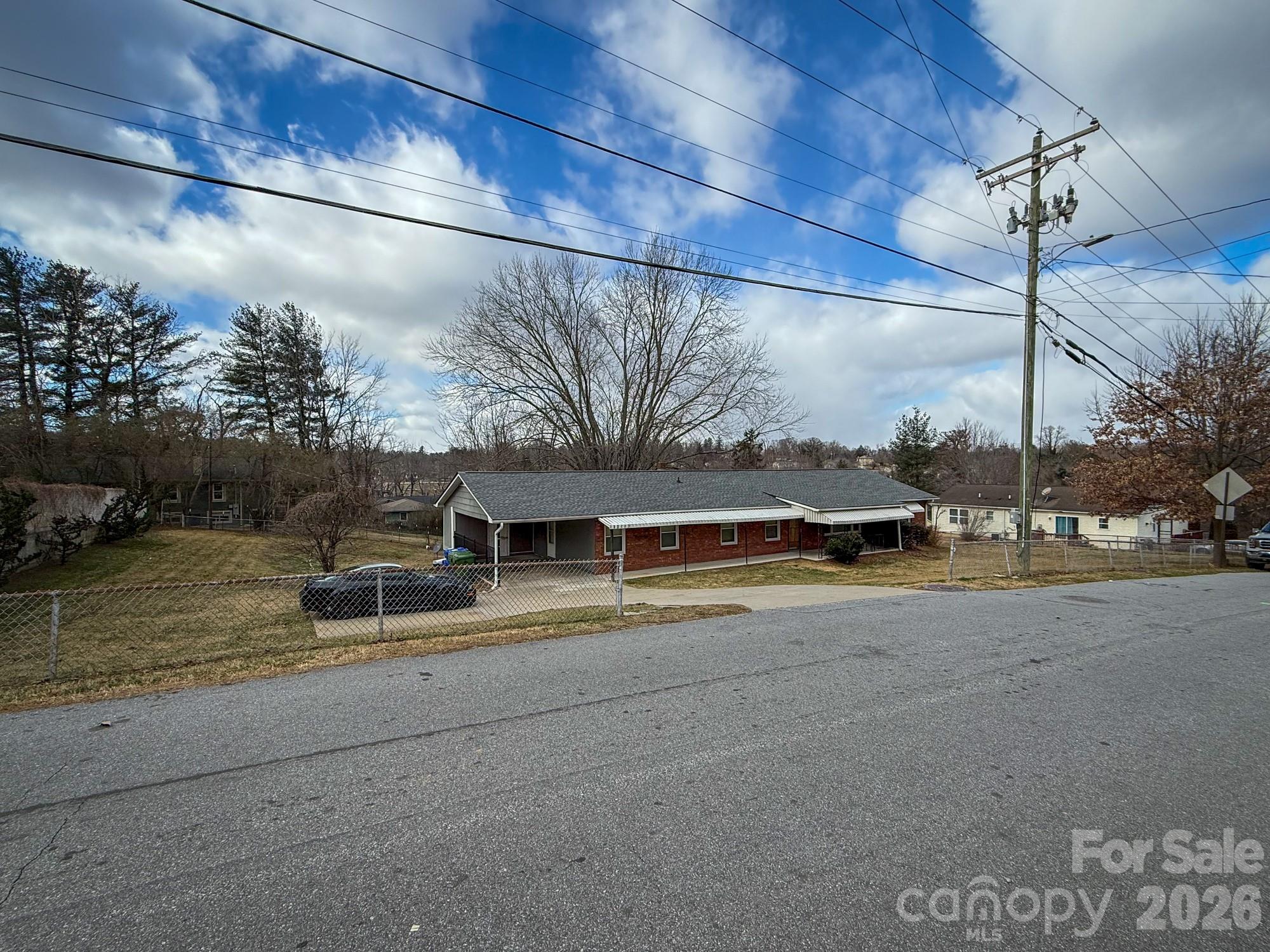 483 Caribou Road — Asheville