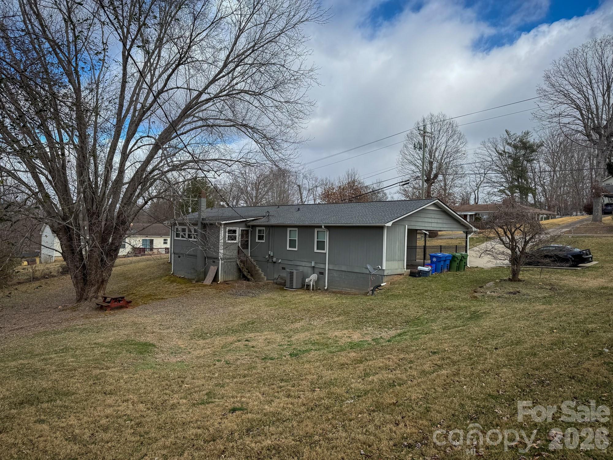 483 Caribou Road — Asheville