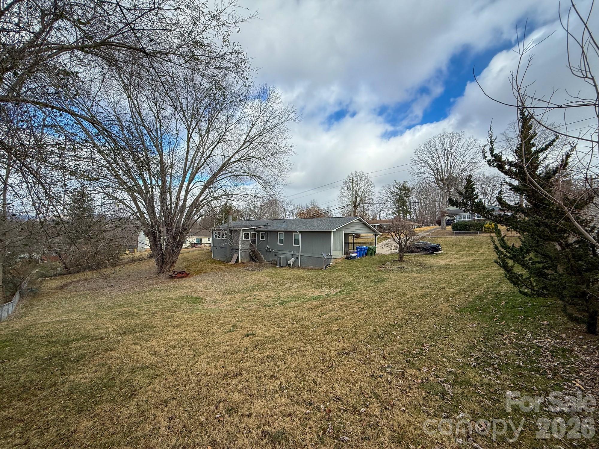 483 Caribou Road — Asheville