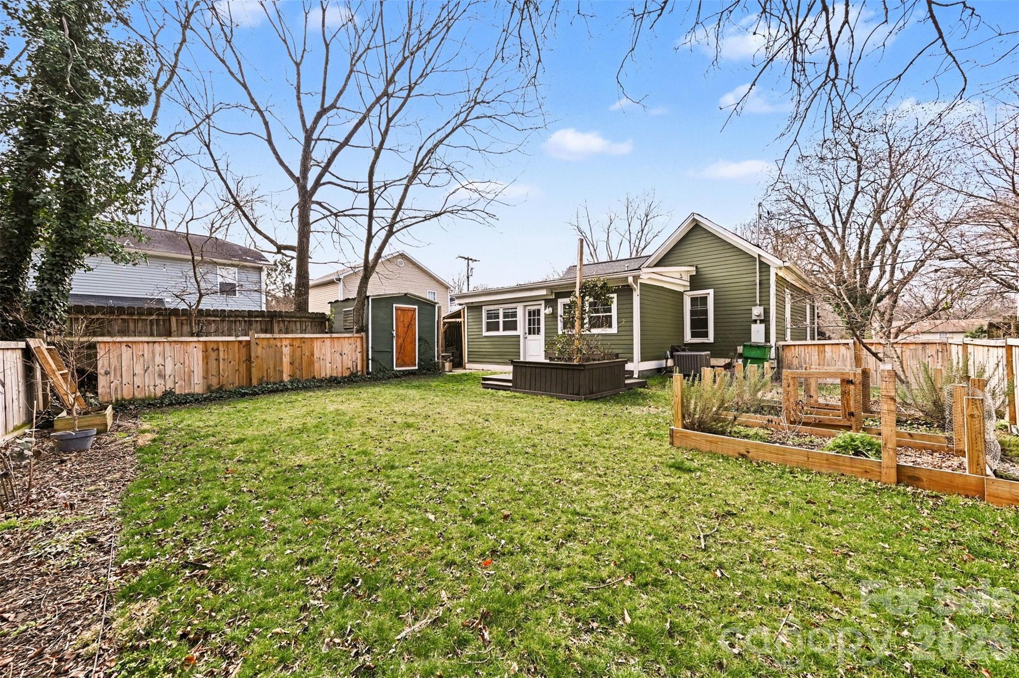 506 Campus Street — Charlotte