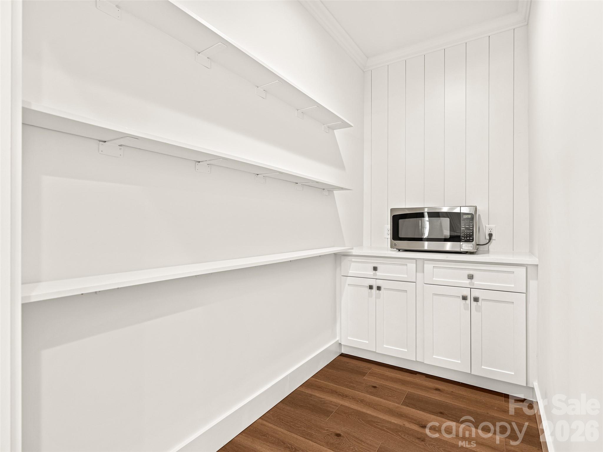 90 Saddle Club Lane — Hendersonville