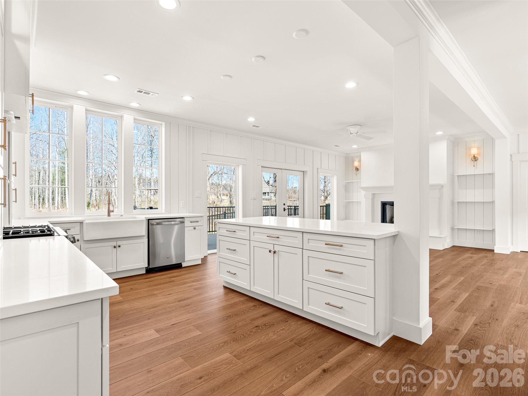 90 Saddle Club Lane — Hendersonville