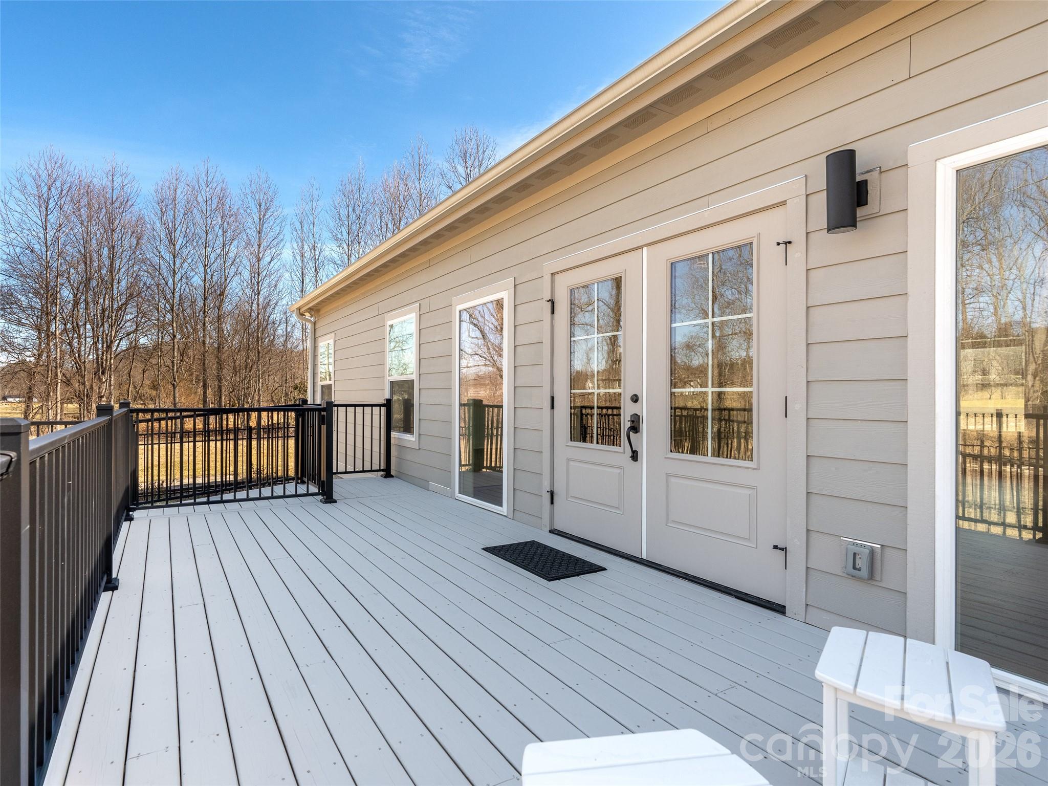 90 Saddle Club Lane — Hendersonville