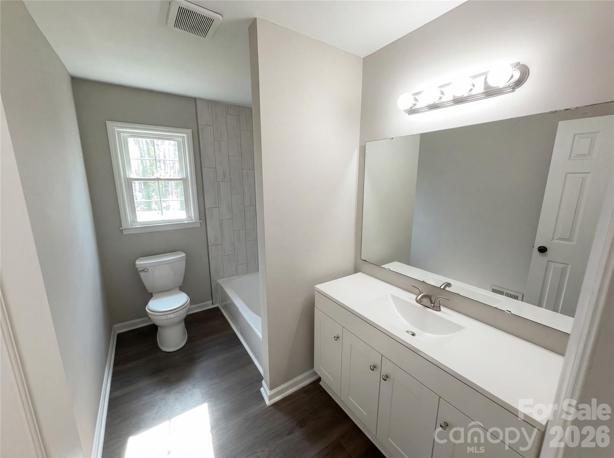 7700 Meadowdale Lane — Charlotte