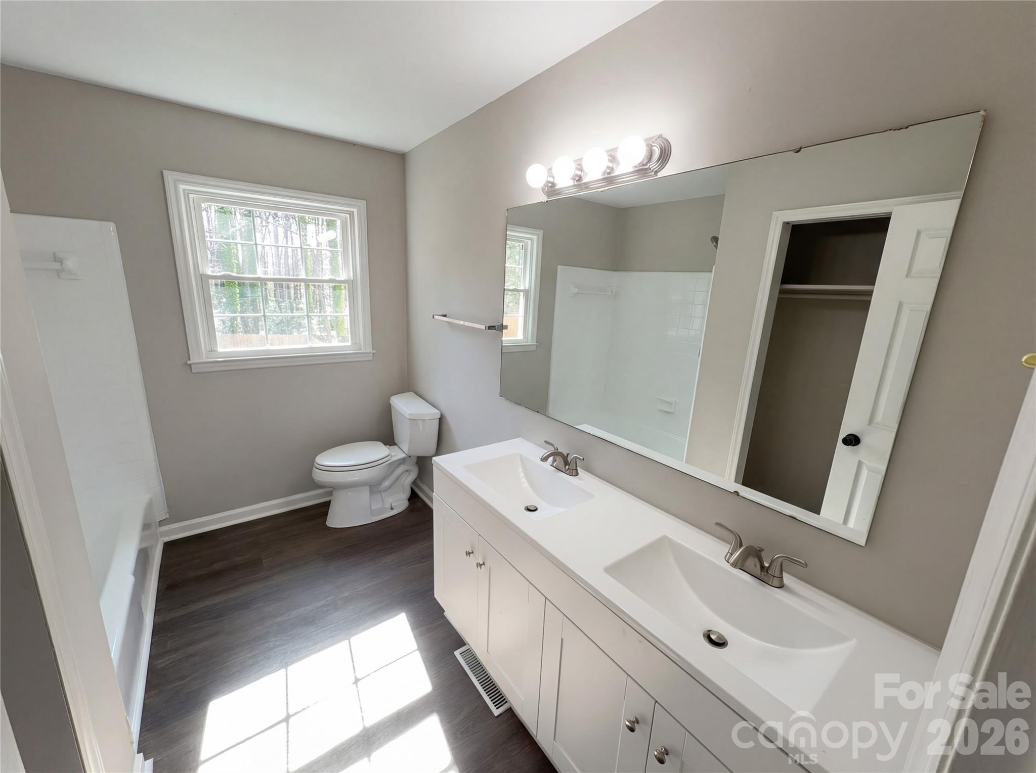 7700 Meadowdale Lane — Charlotte