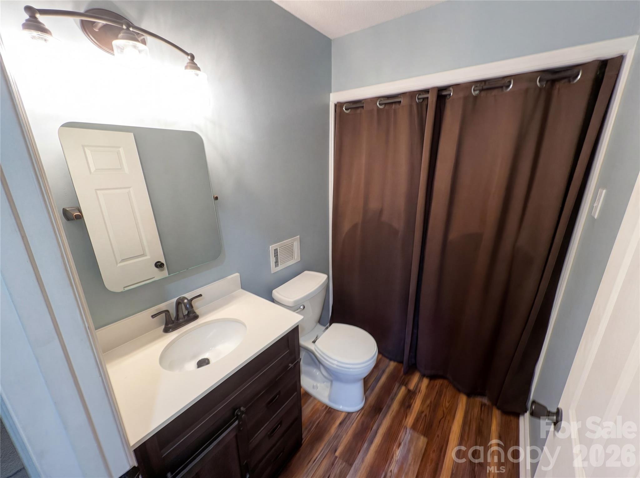 7700 Meadowdale Lane — Charlotte