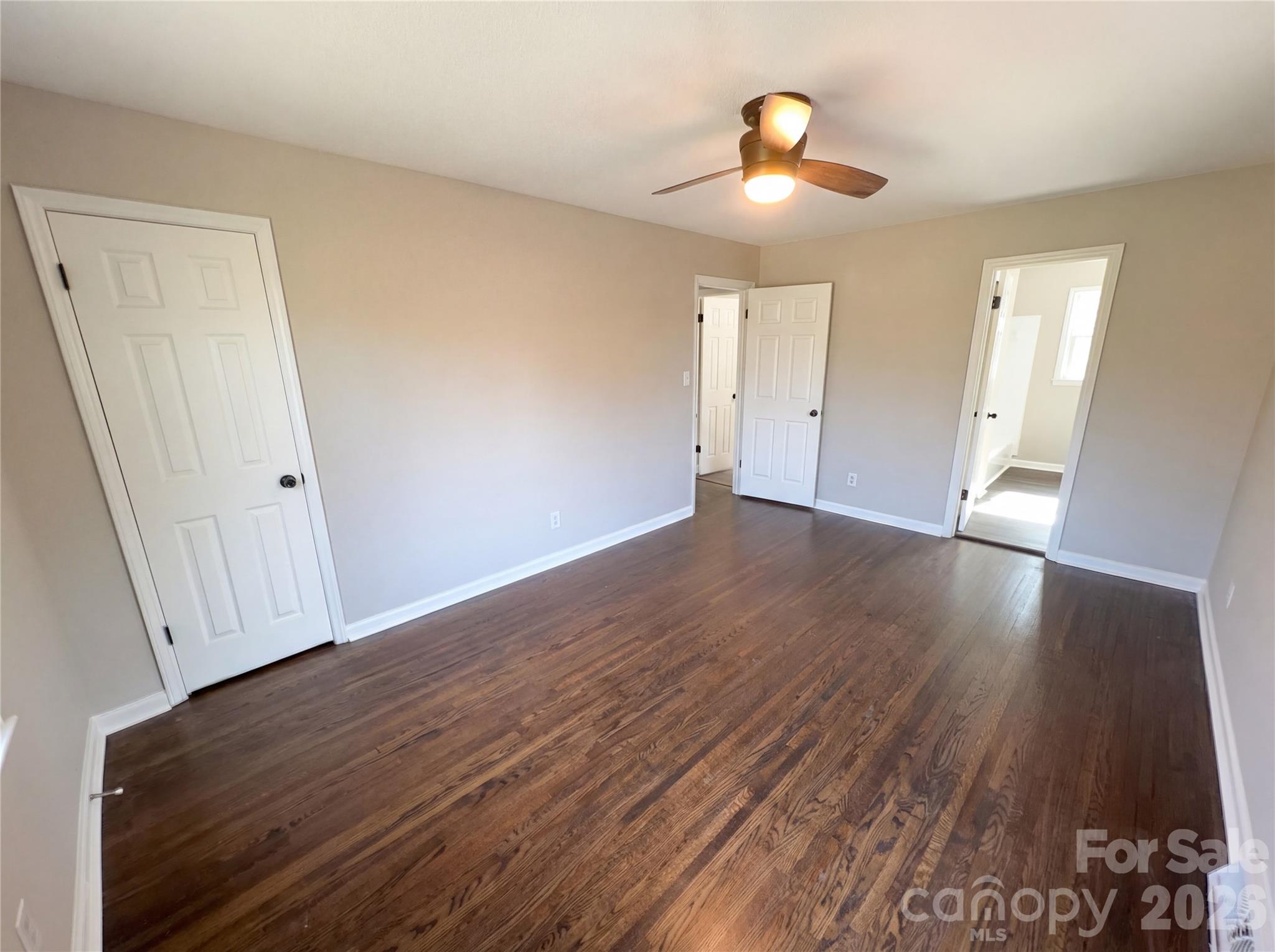 7700 Meadowdale Lane — Charlotte