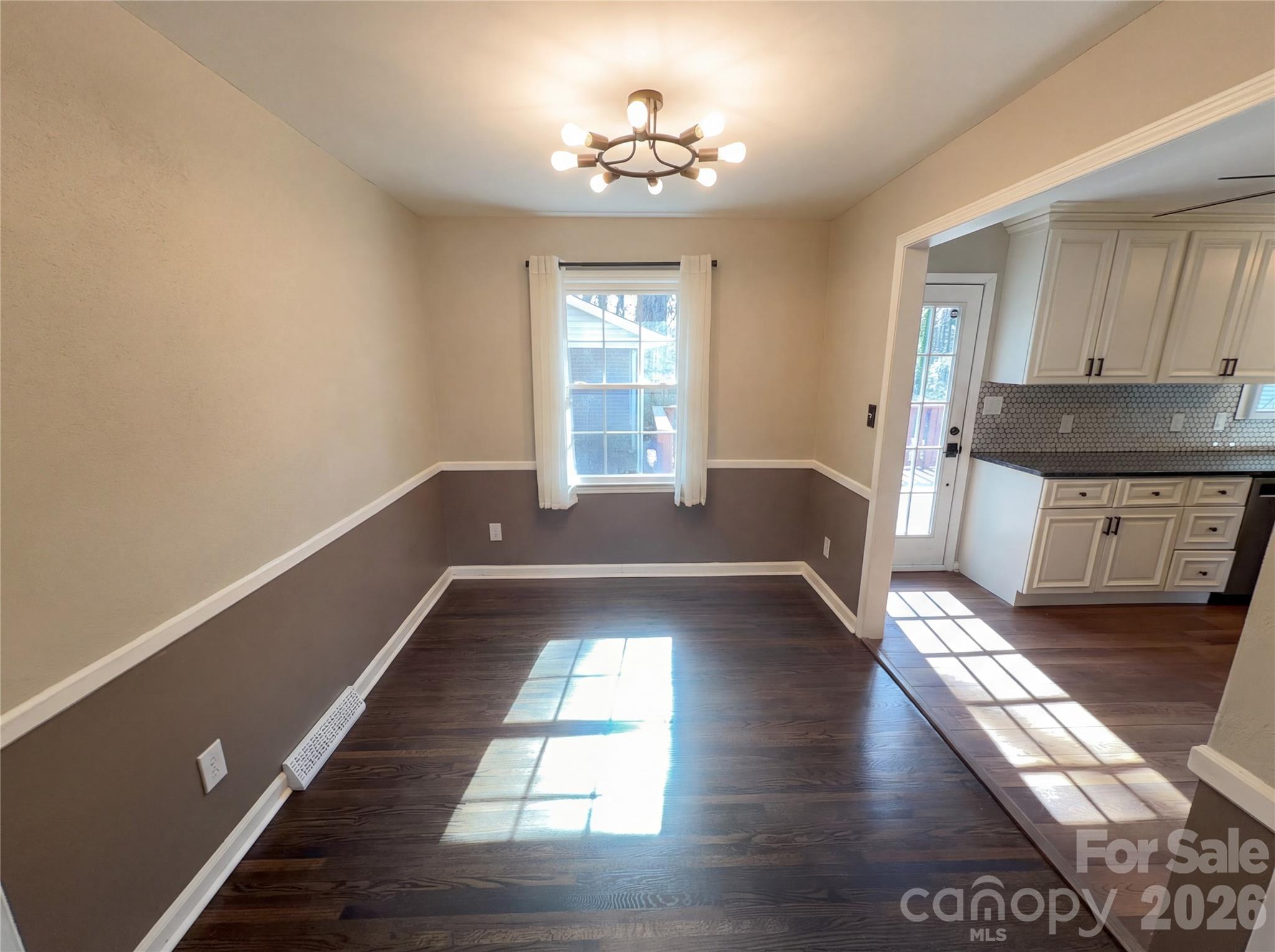 7700 Meadowdale Lane — Charlotte