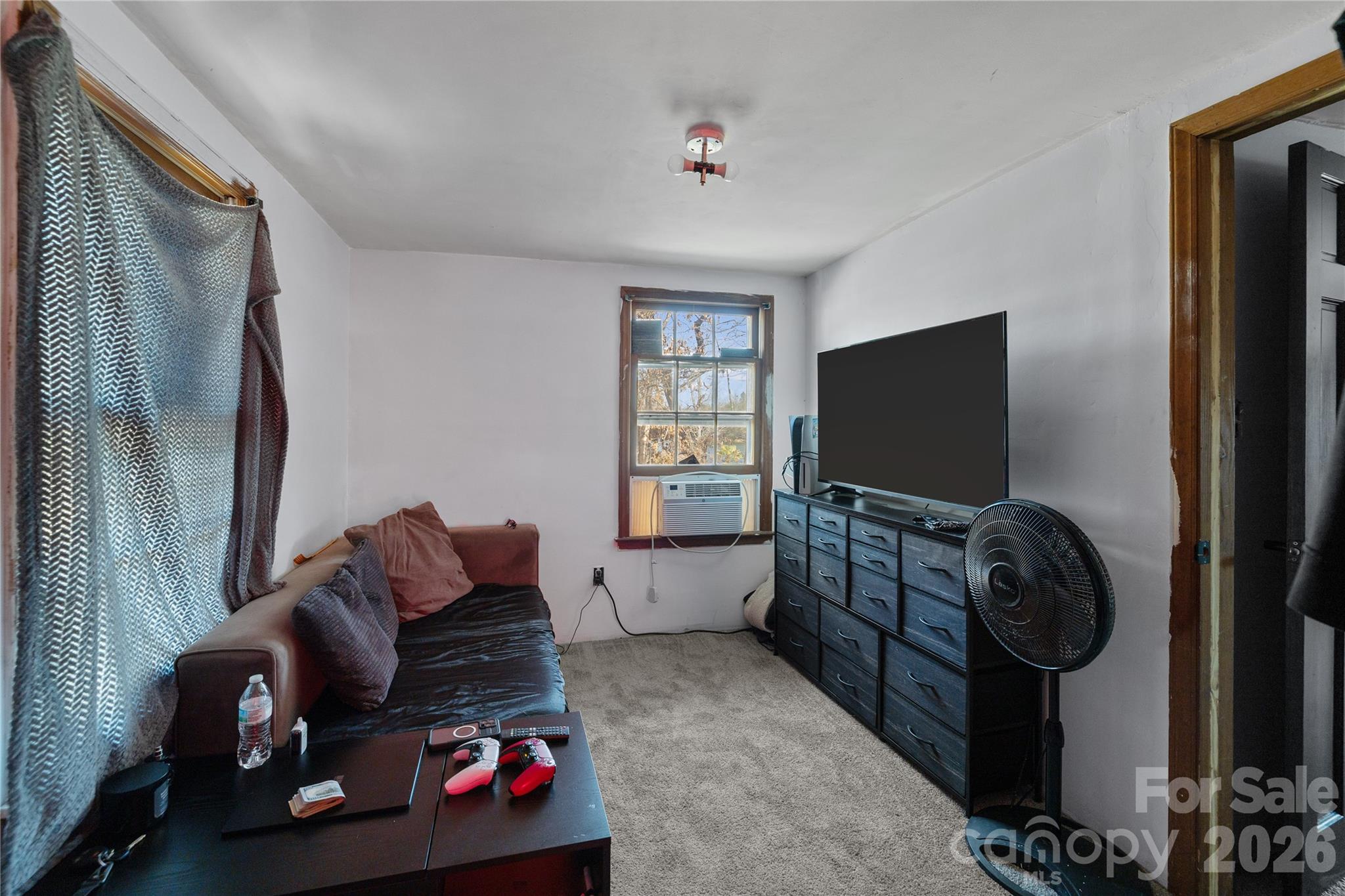 4251 Acacia Road — York