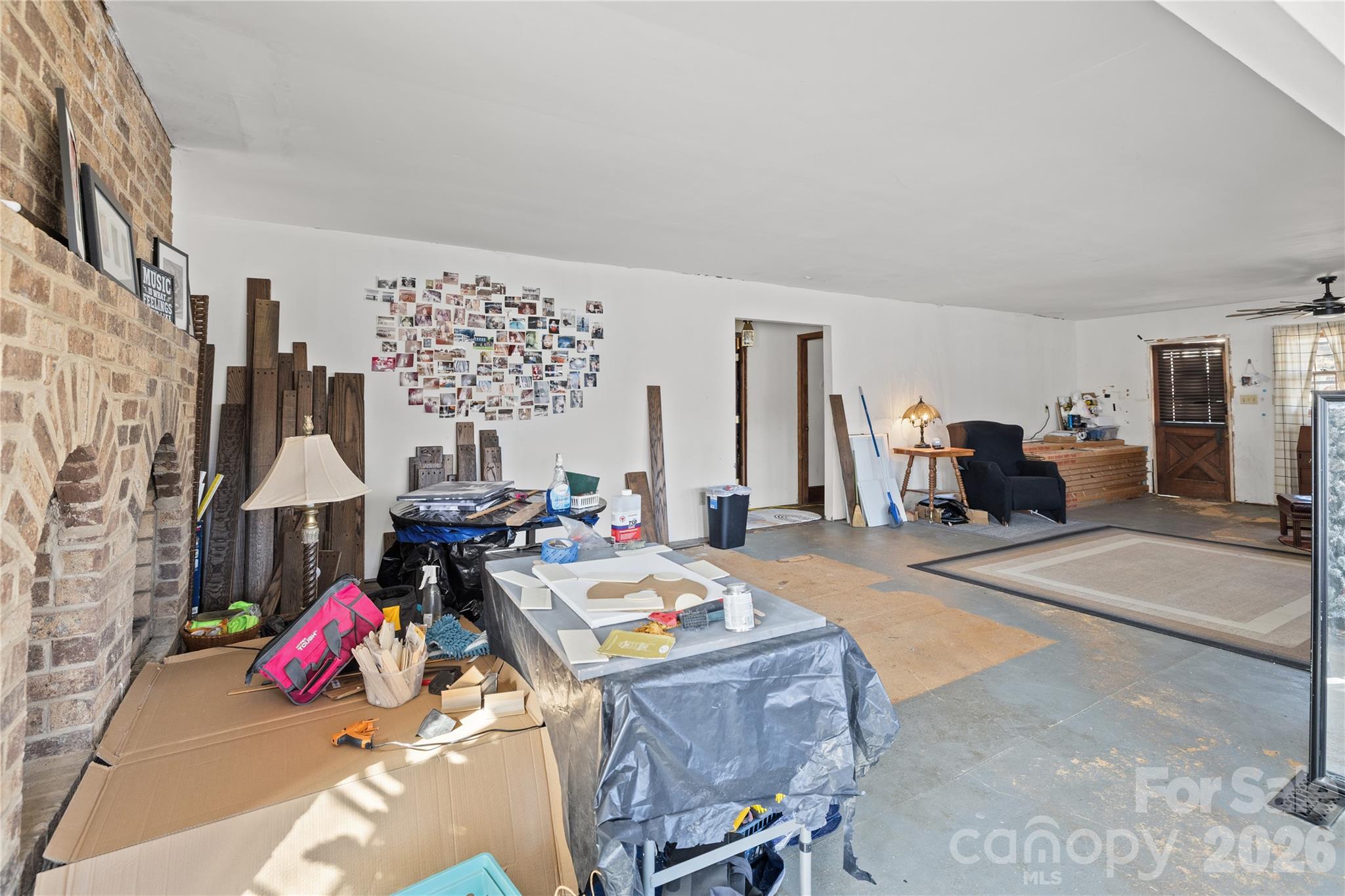 4251 Acacia Road — York