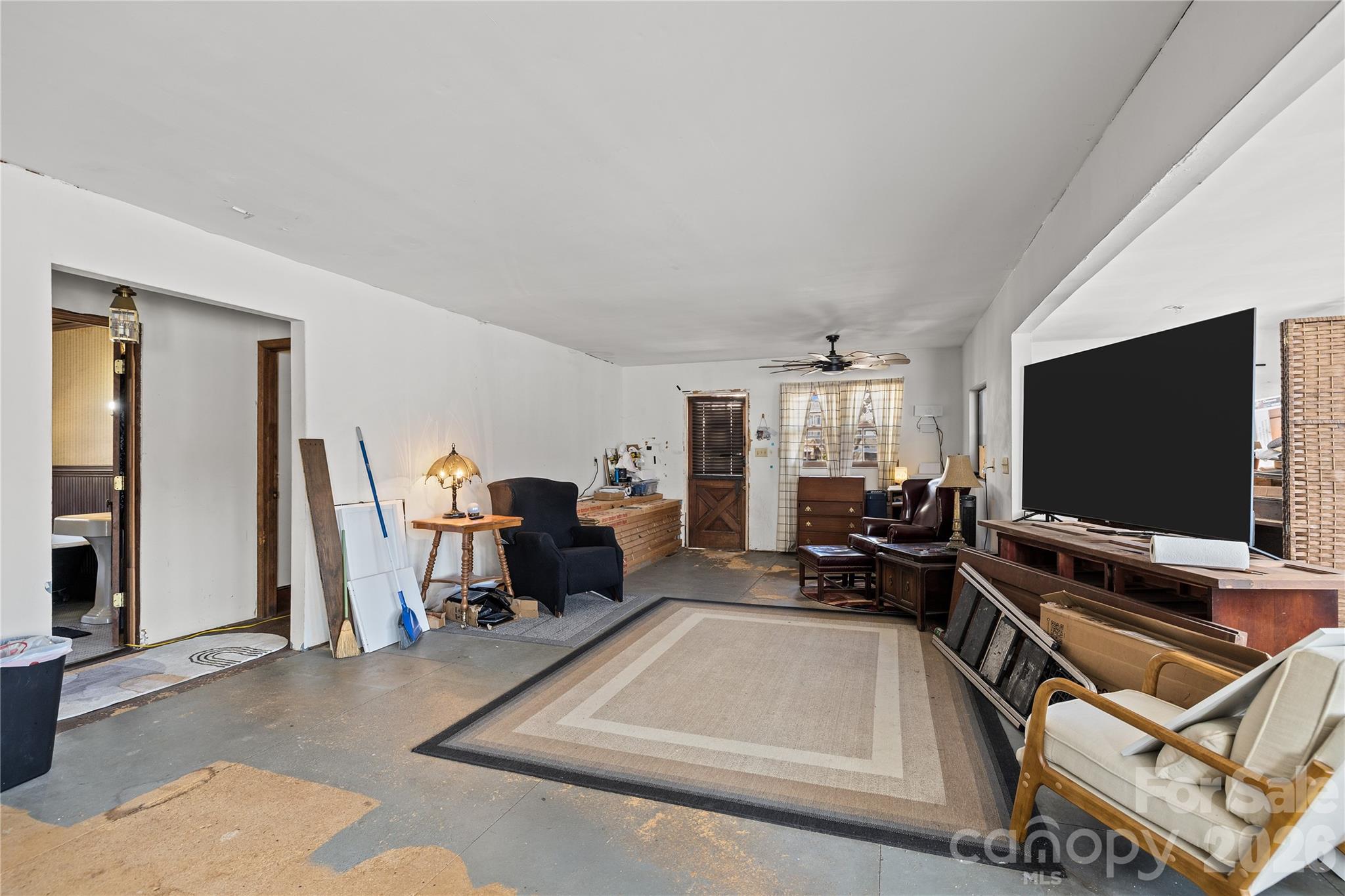 4251 Acacia Road — York