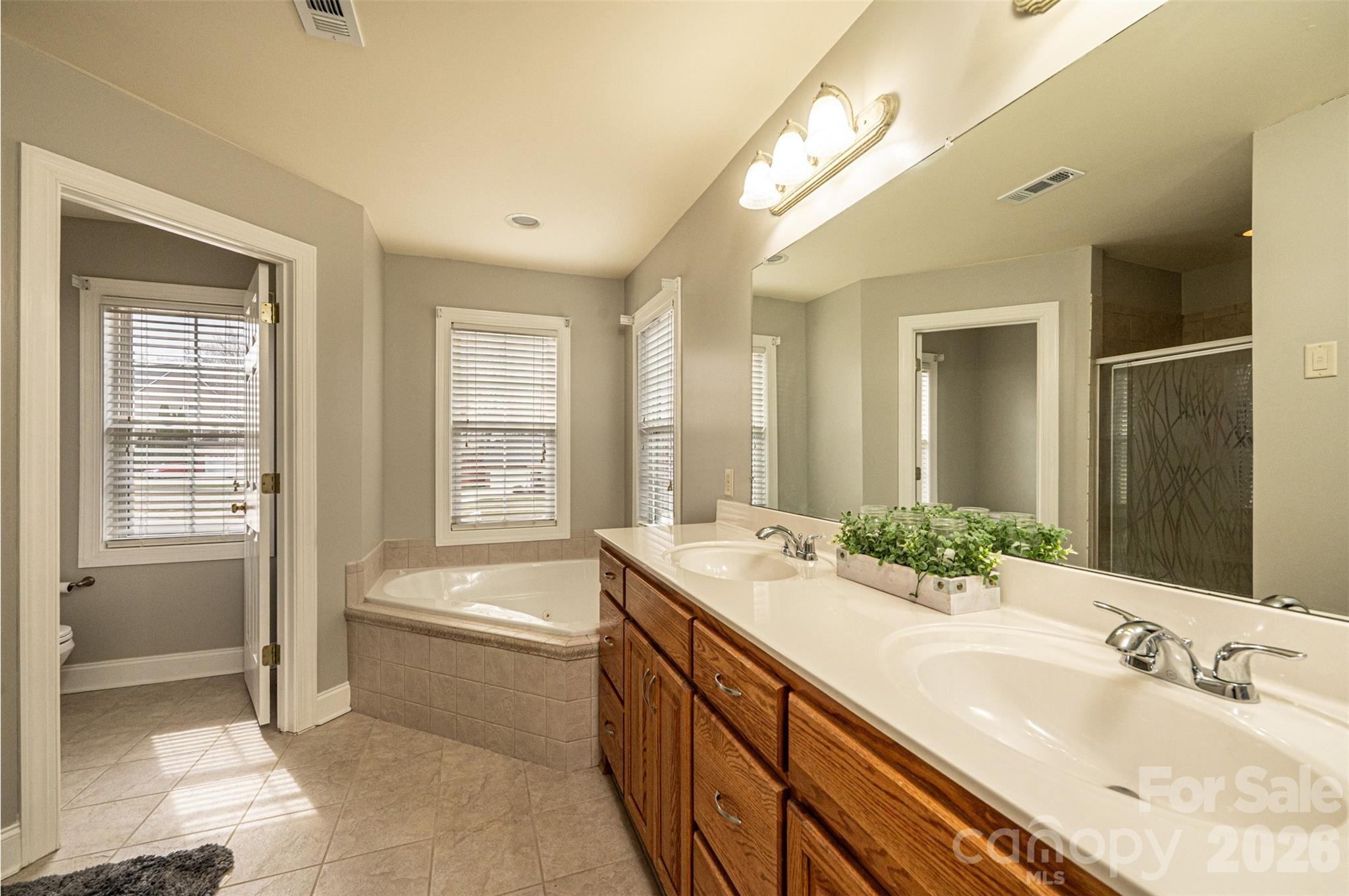 2640 Ironwood Drive — Hickory