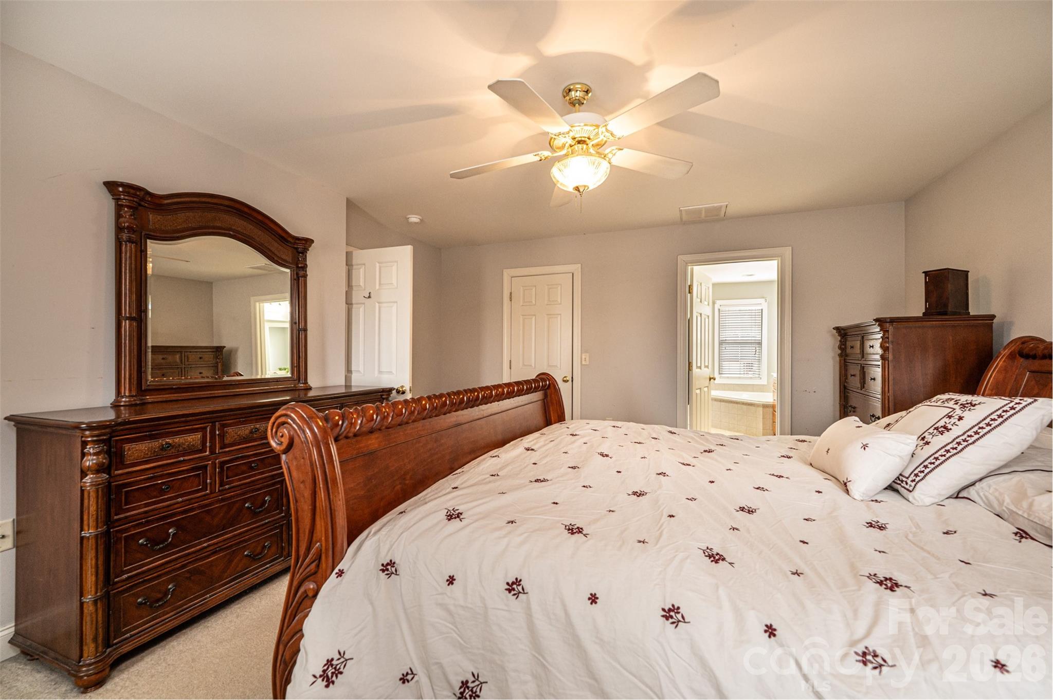 2640 Ironwood Drive — Hickory