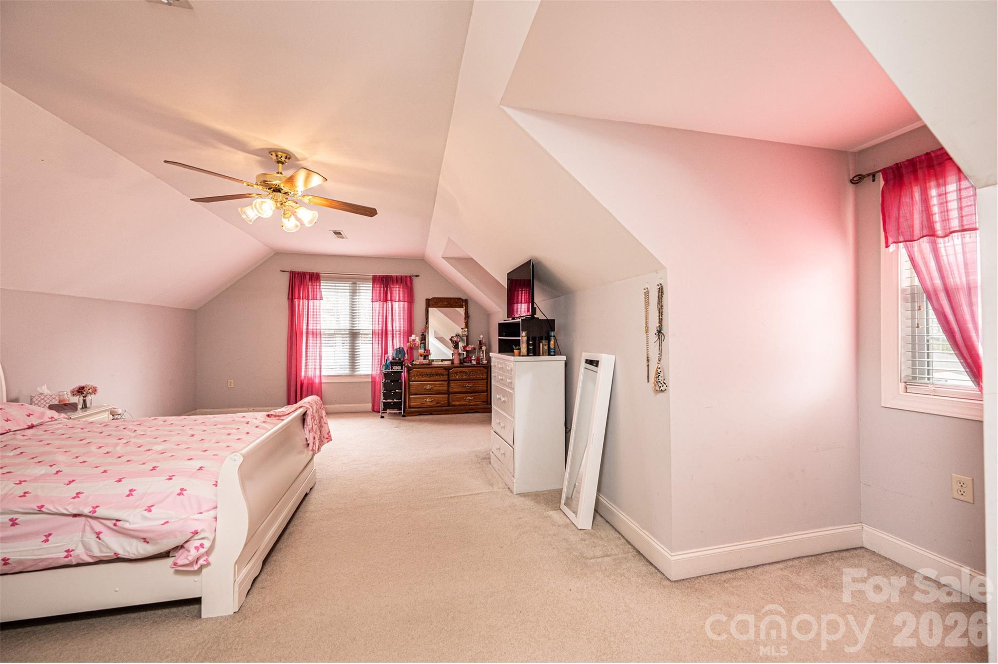 2640 Ironwood Drive — Hickory