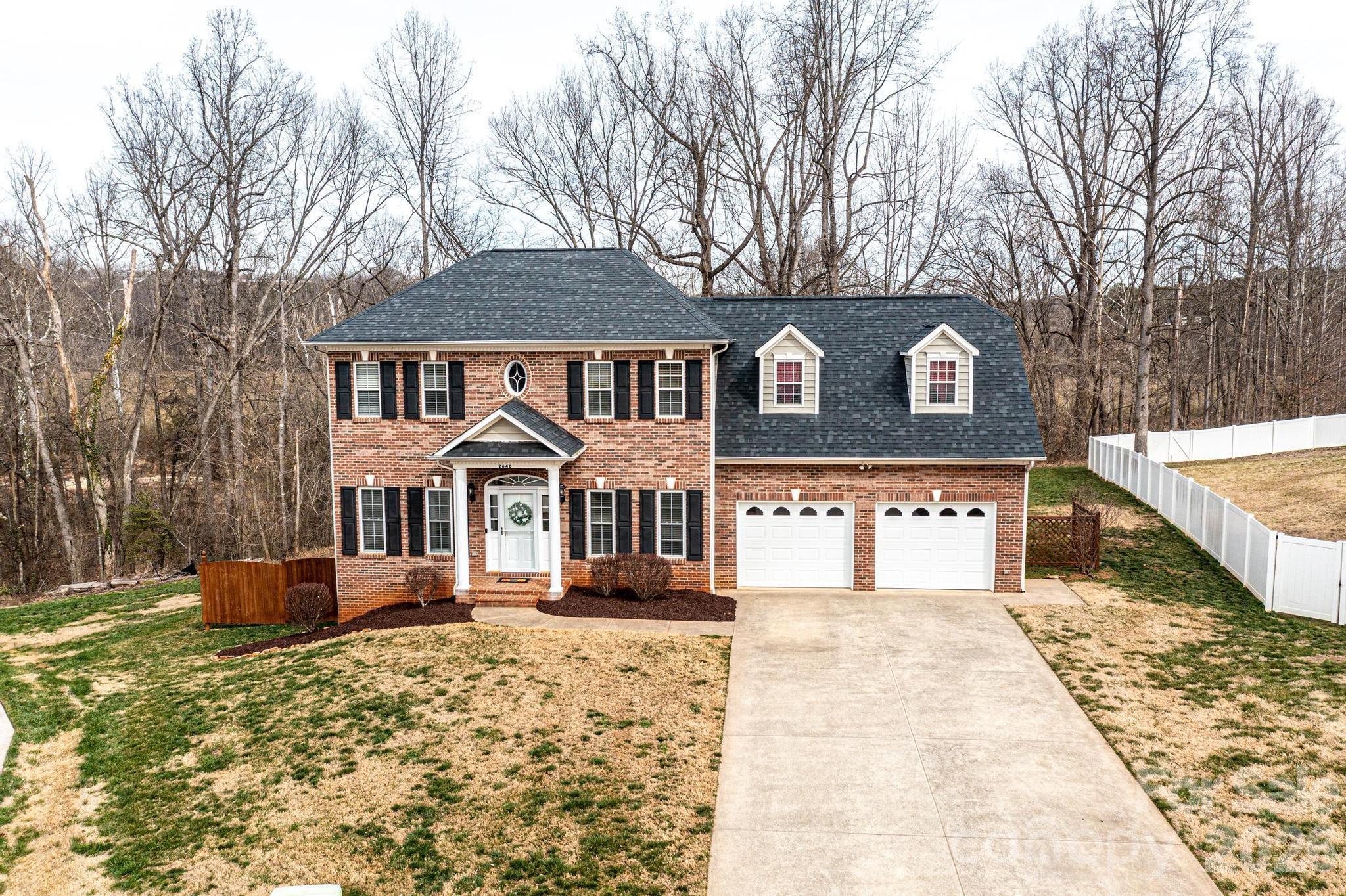 2640 Ironwood Drive — Hickory