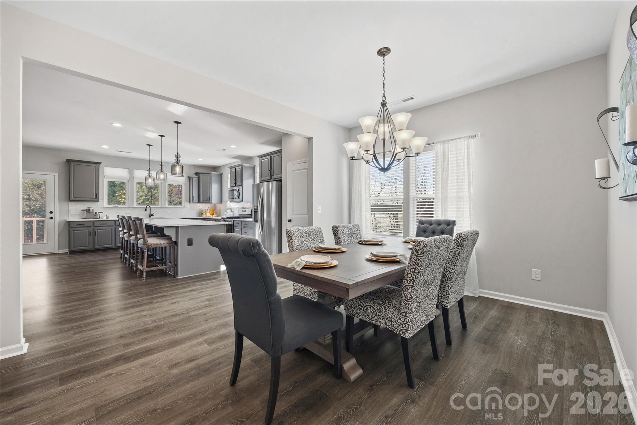 15241 Windward Lane — Lancaster