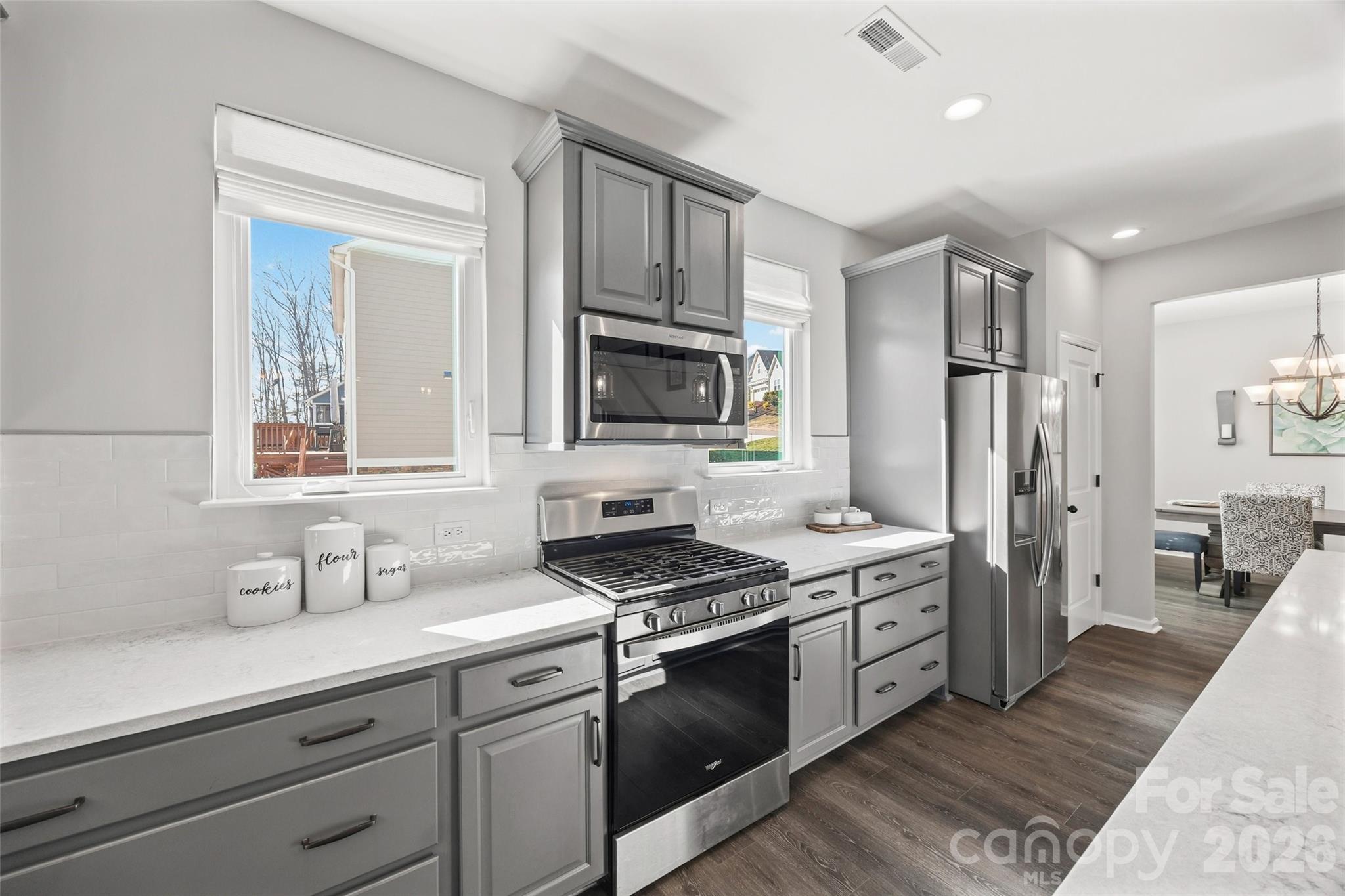 15241 Windward Lane — Lancaster