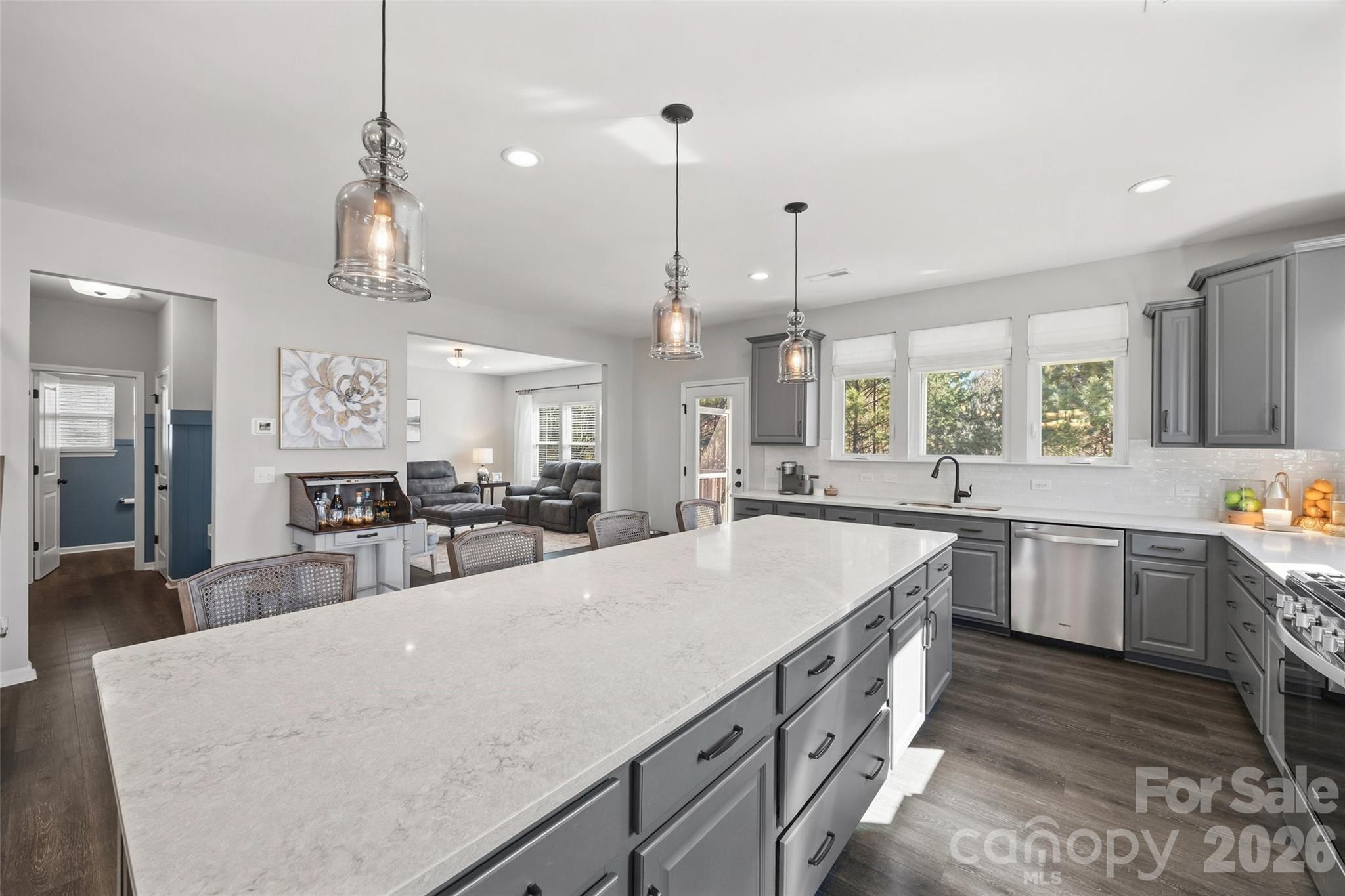 15241 Windward Lane — Lancaster