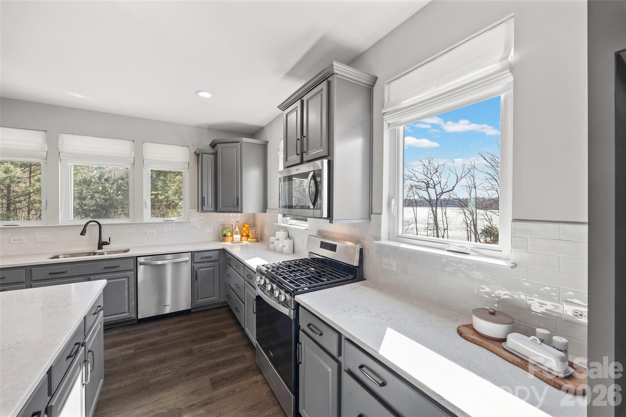15241 Windward Lane — Lancaster