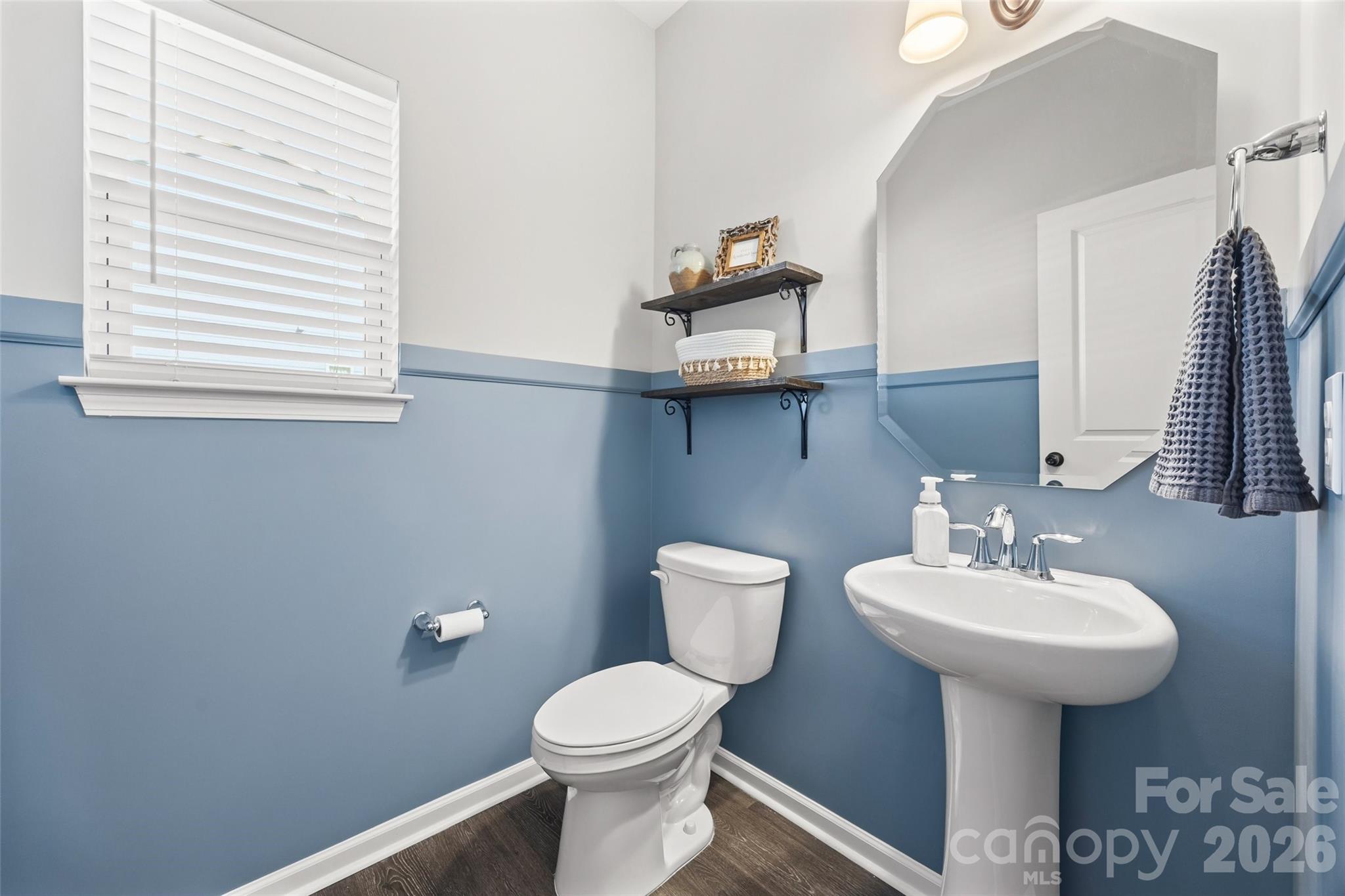 15241 Windward Lane — Lancaster
