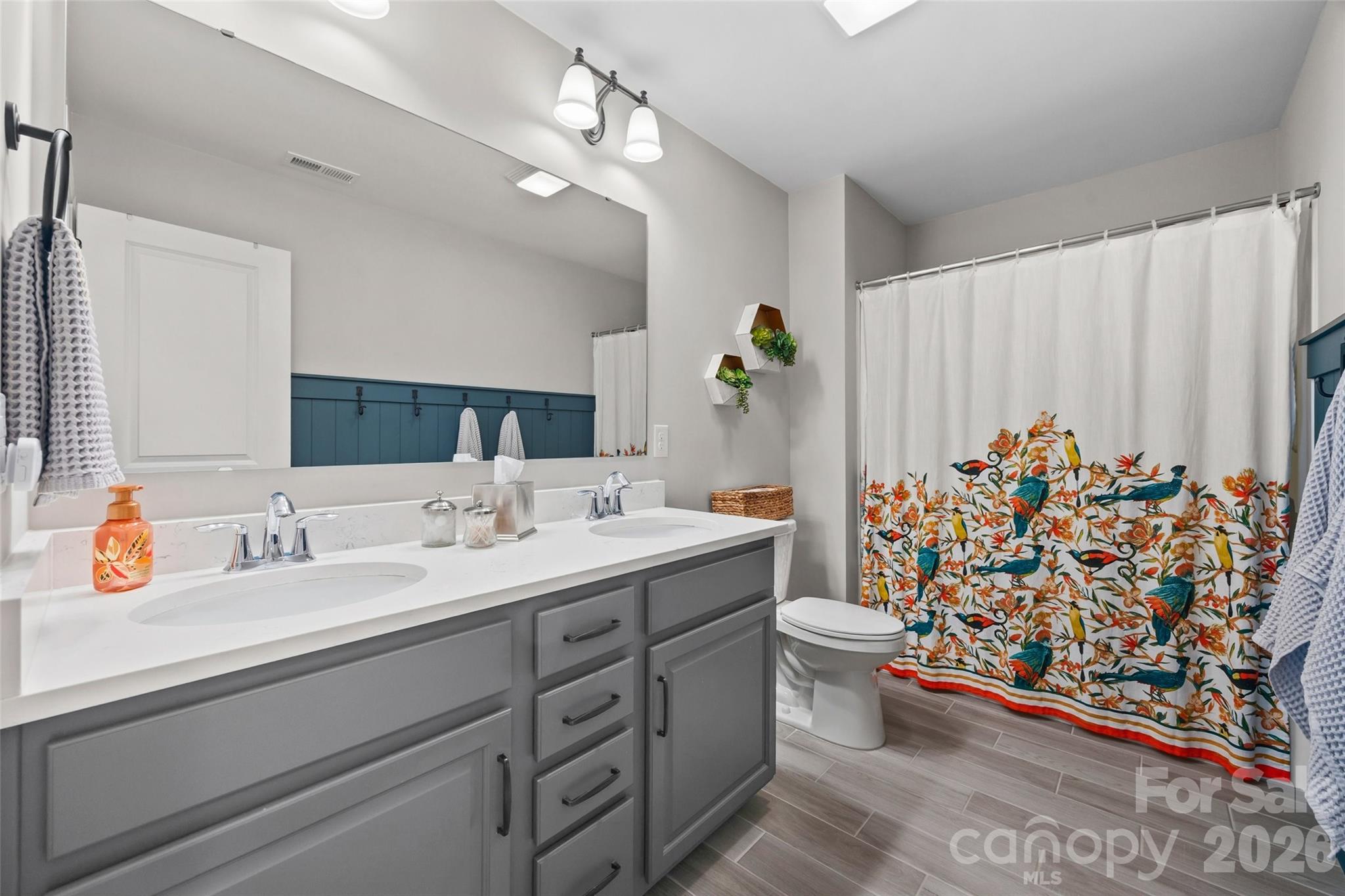 15241 Windward Lane — Lancaster