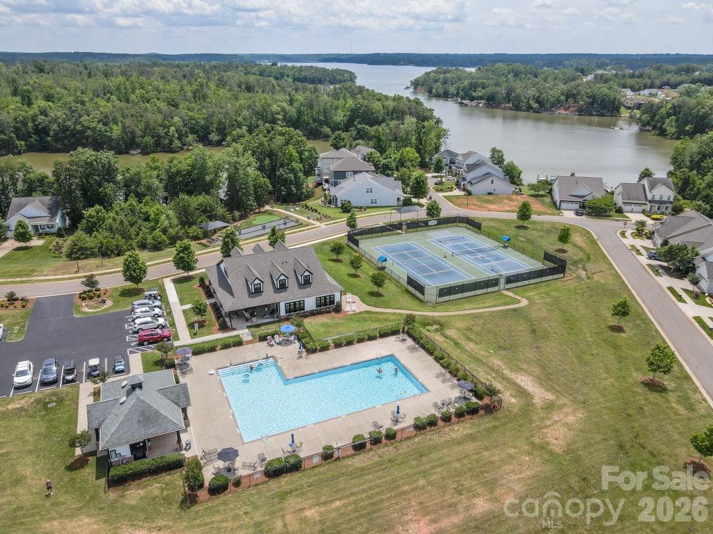 15241 Windward Lane — Lancaster