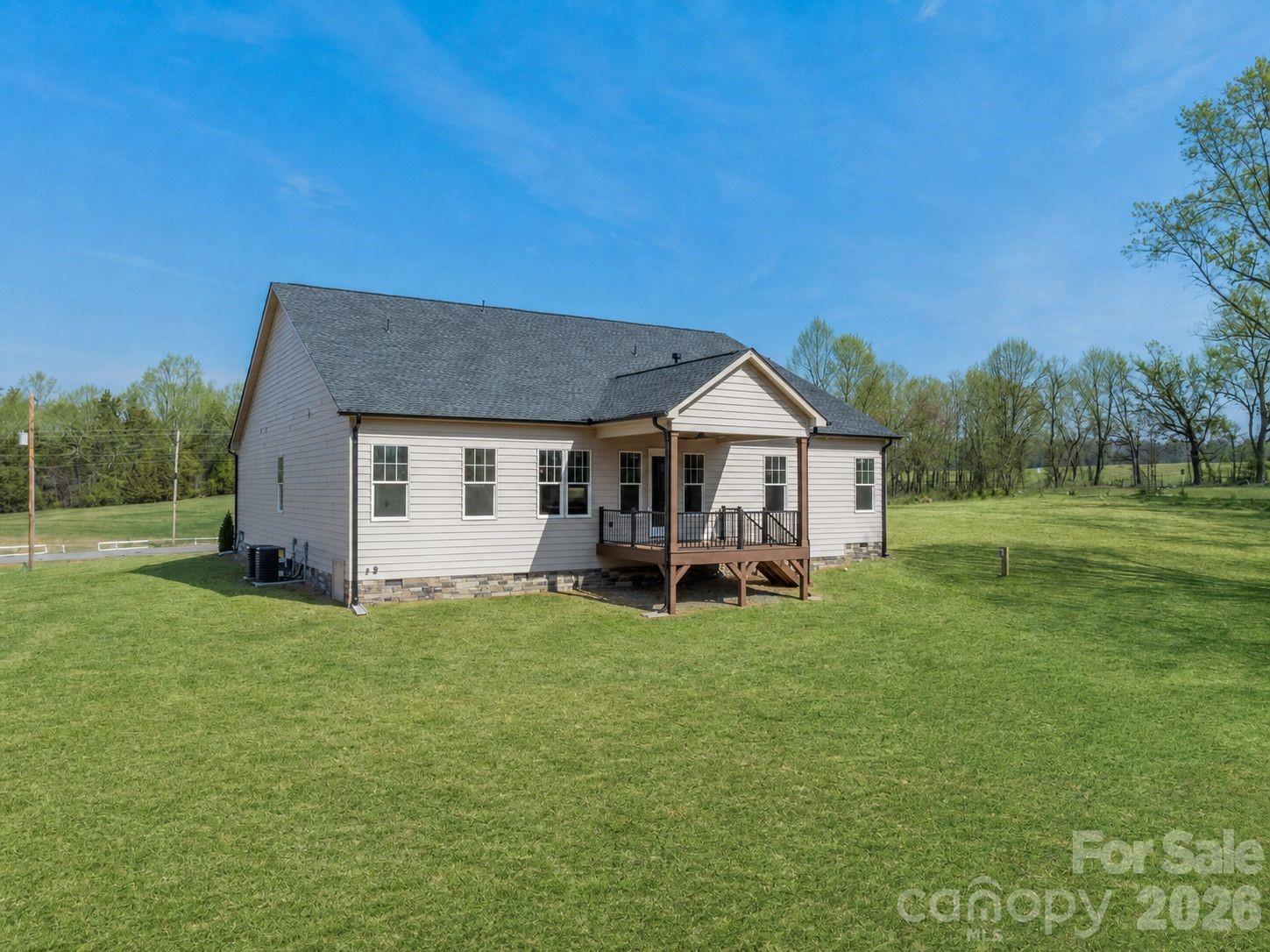121 Juniper Road — Mooresville