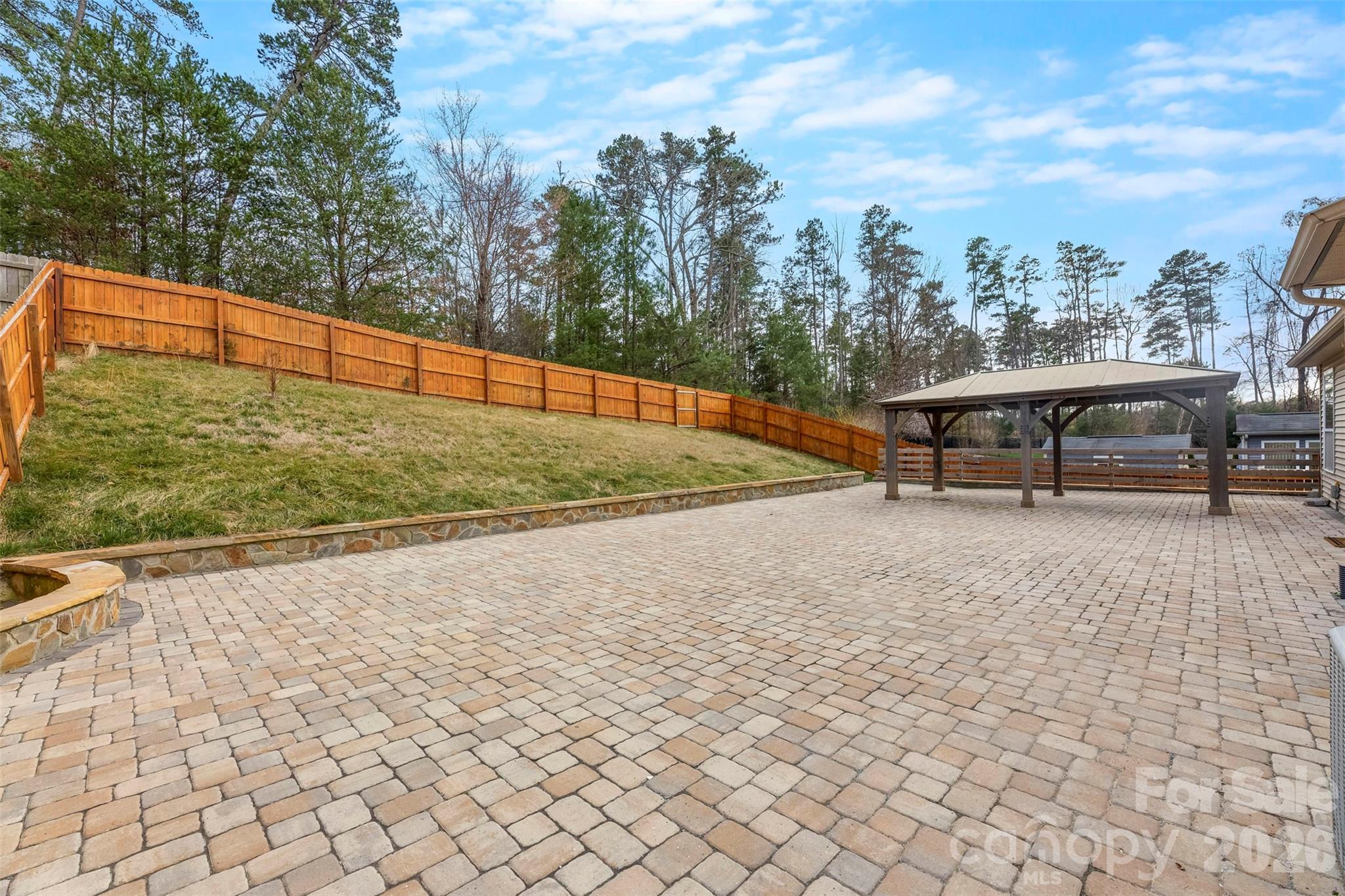 1201 Mckee Farm Lane — Belmont