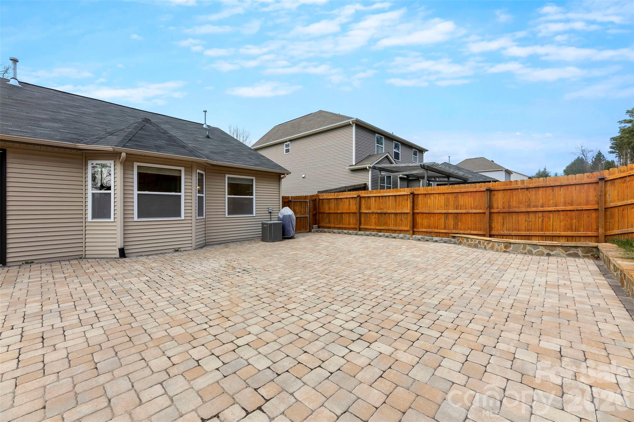 1201 Mckee Farm Lane — Belmont
