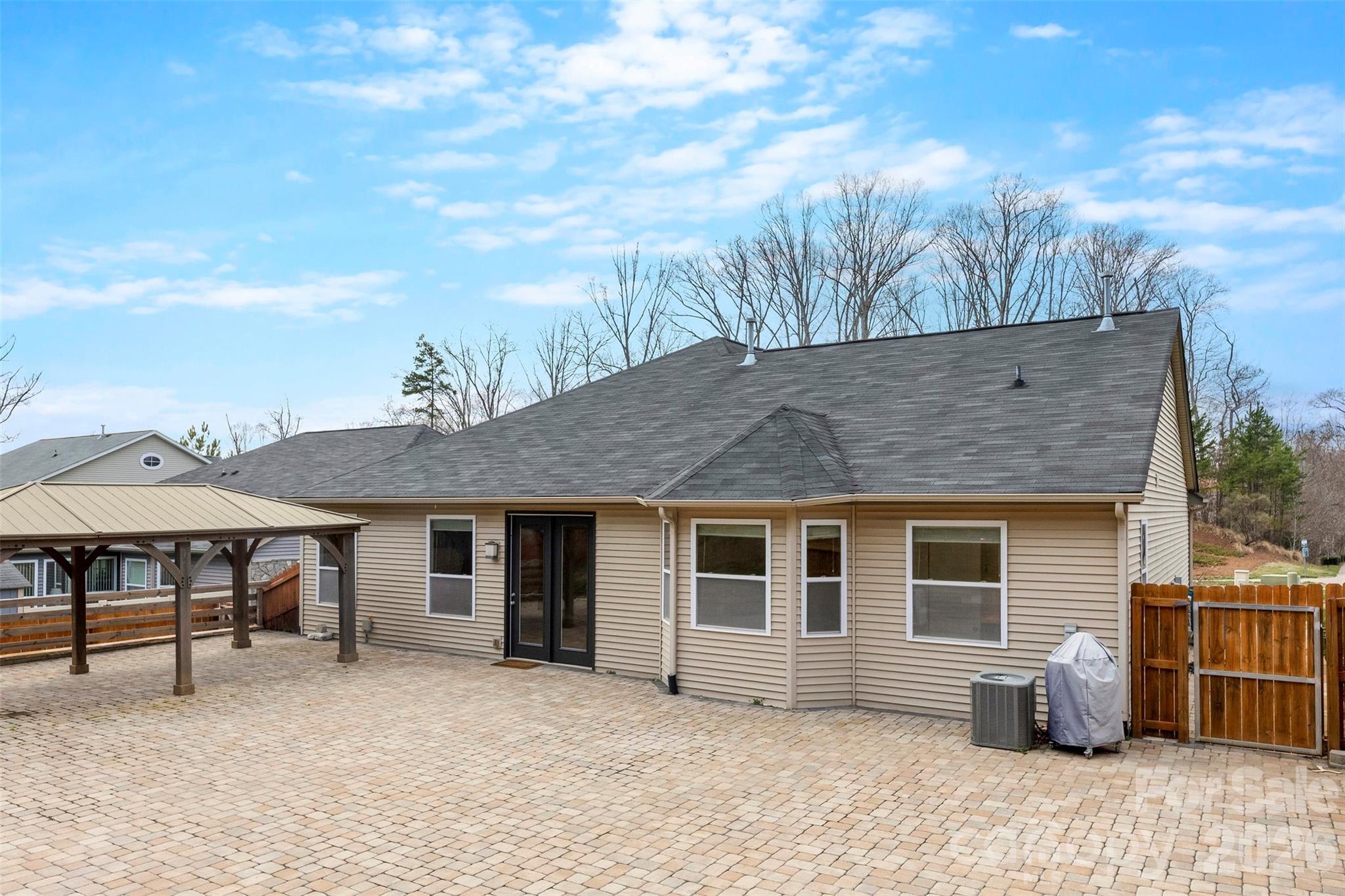 1201 Mckee Farm Lane — Belmont