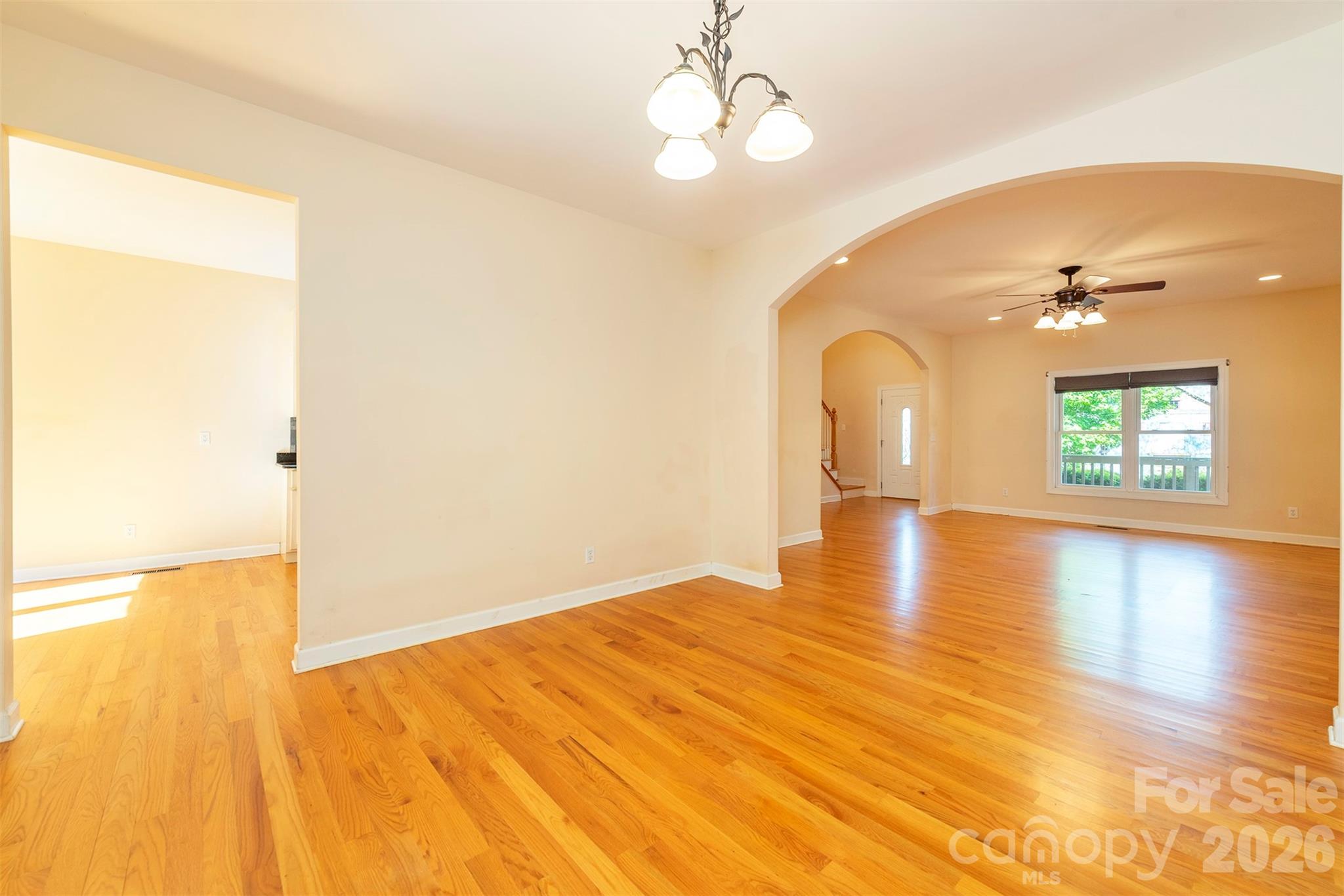 75 Noble Road — Fairview