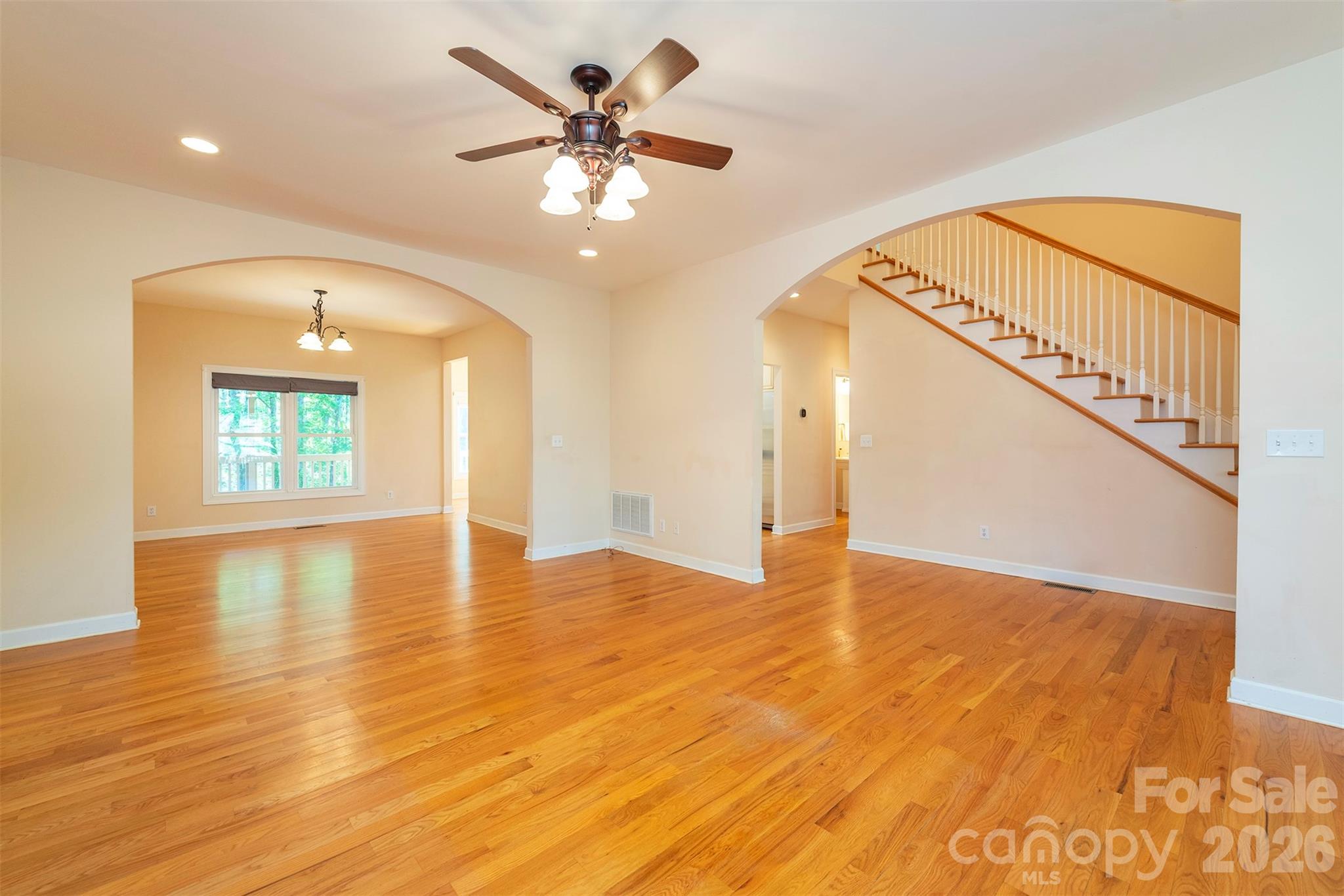 75 Noble Road — Fairview