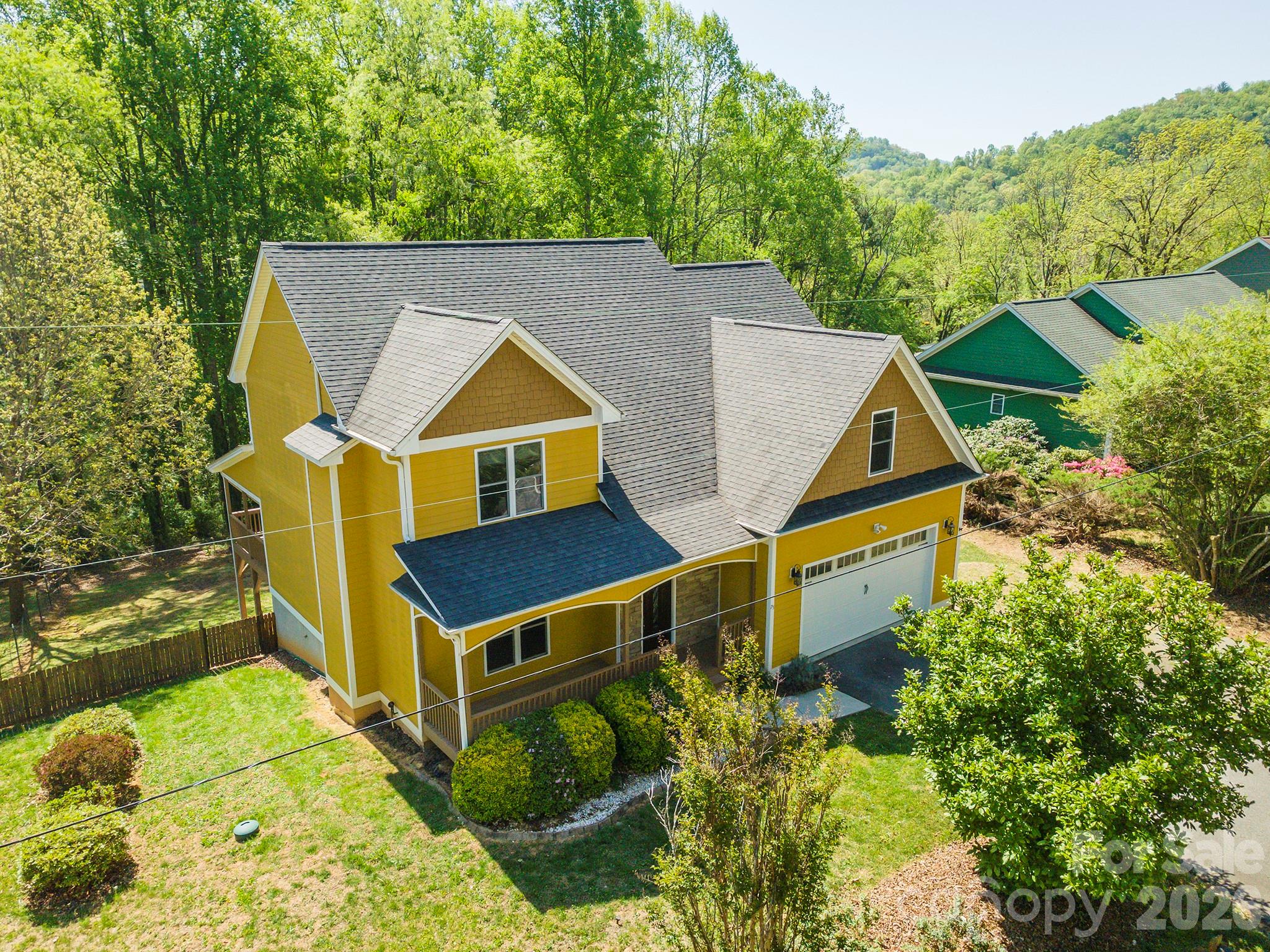 75 Noble Road — Fairview