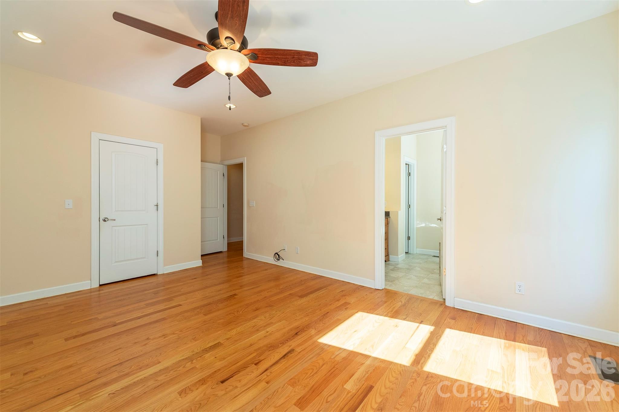 75 Noble Road — Fairview