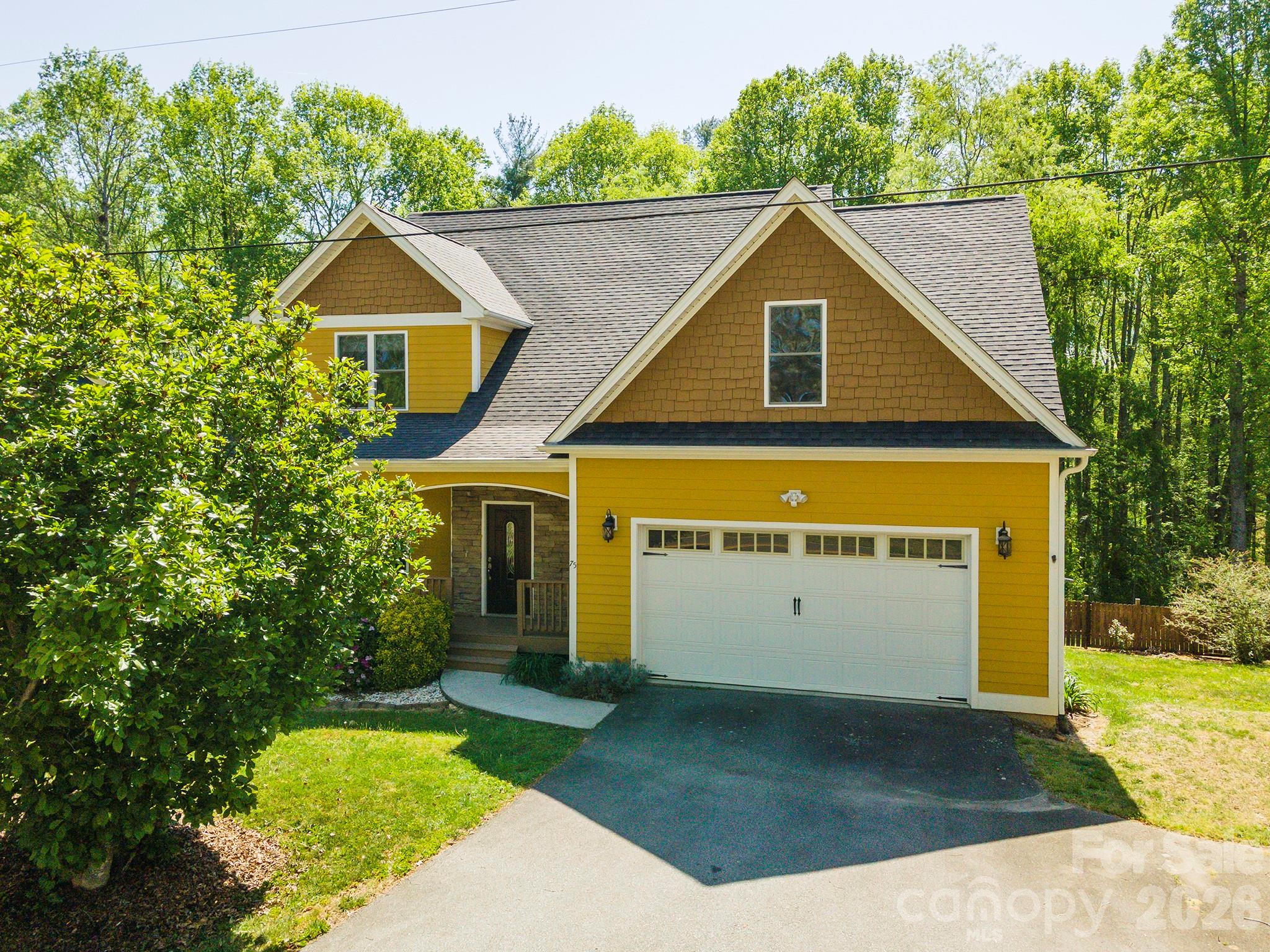 75 Noble Road — Fairview