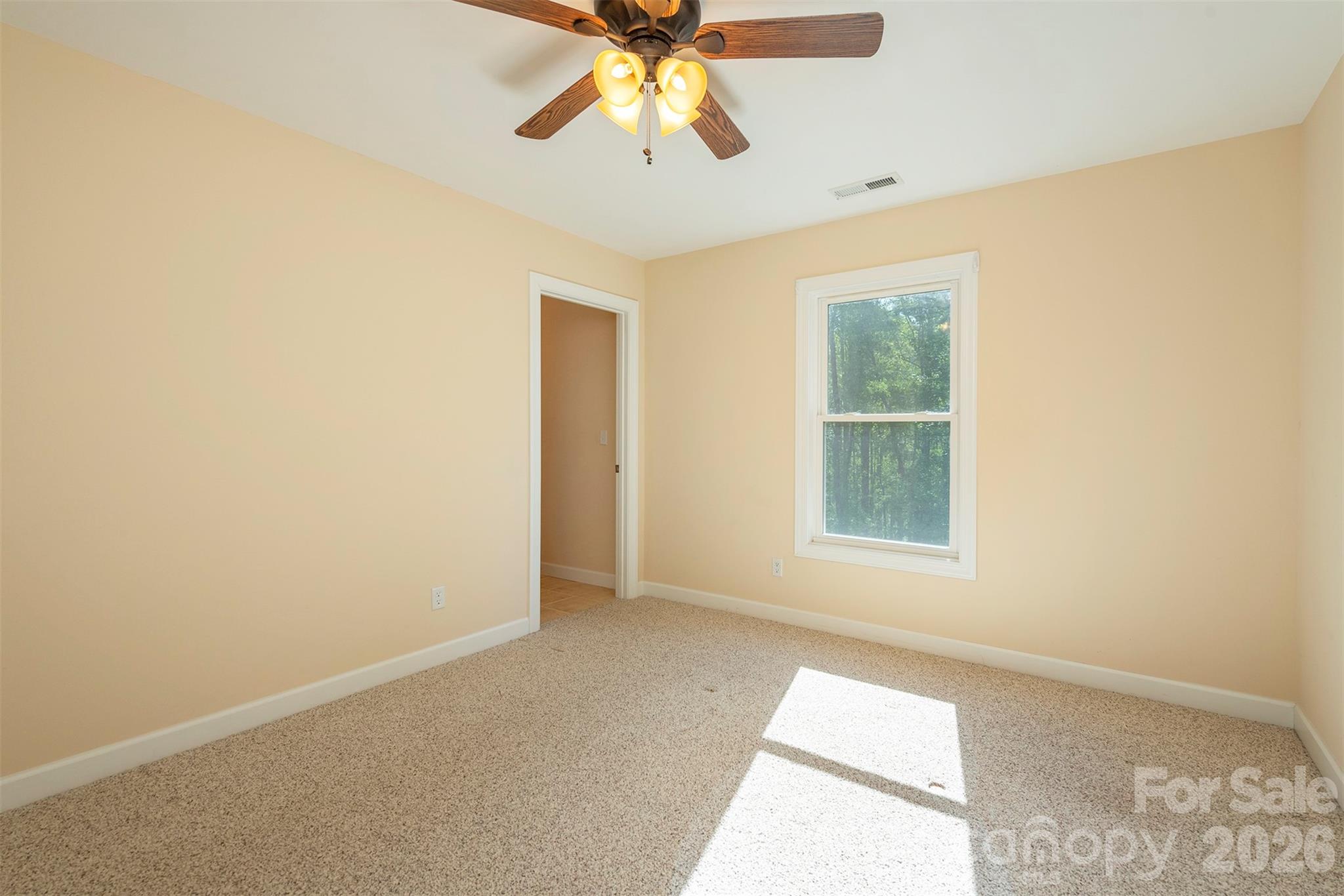 75 Noble Road — Fairview