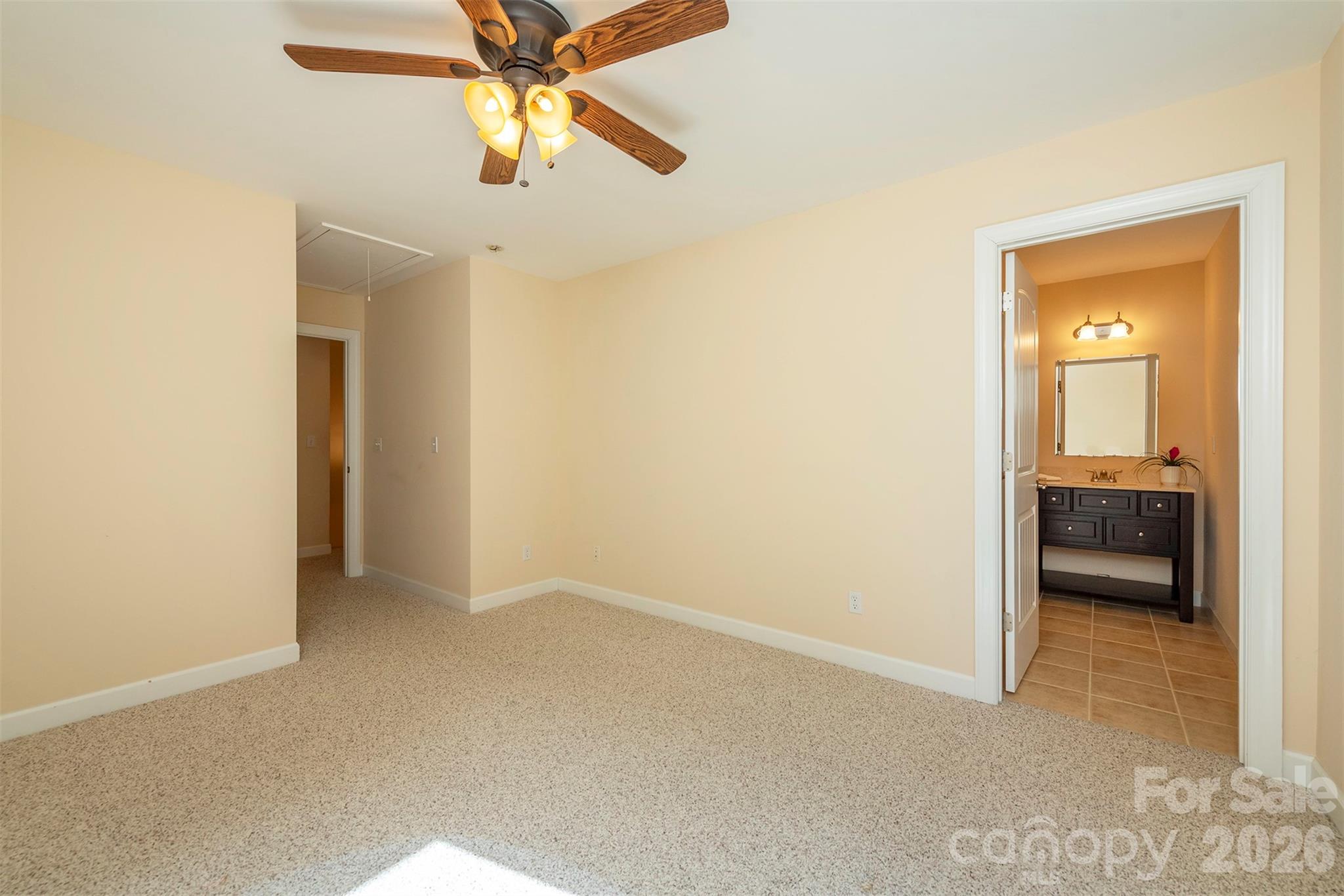 75 Noble Road — Fairview