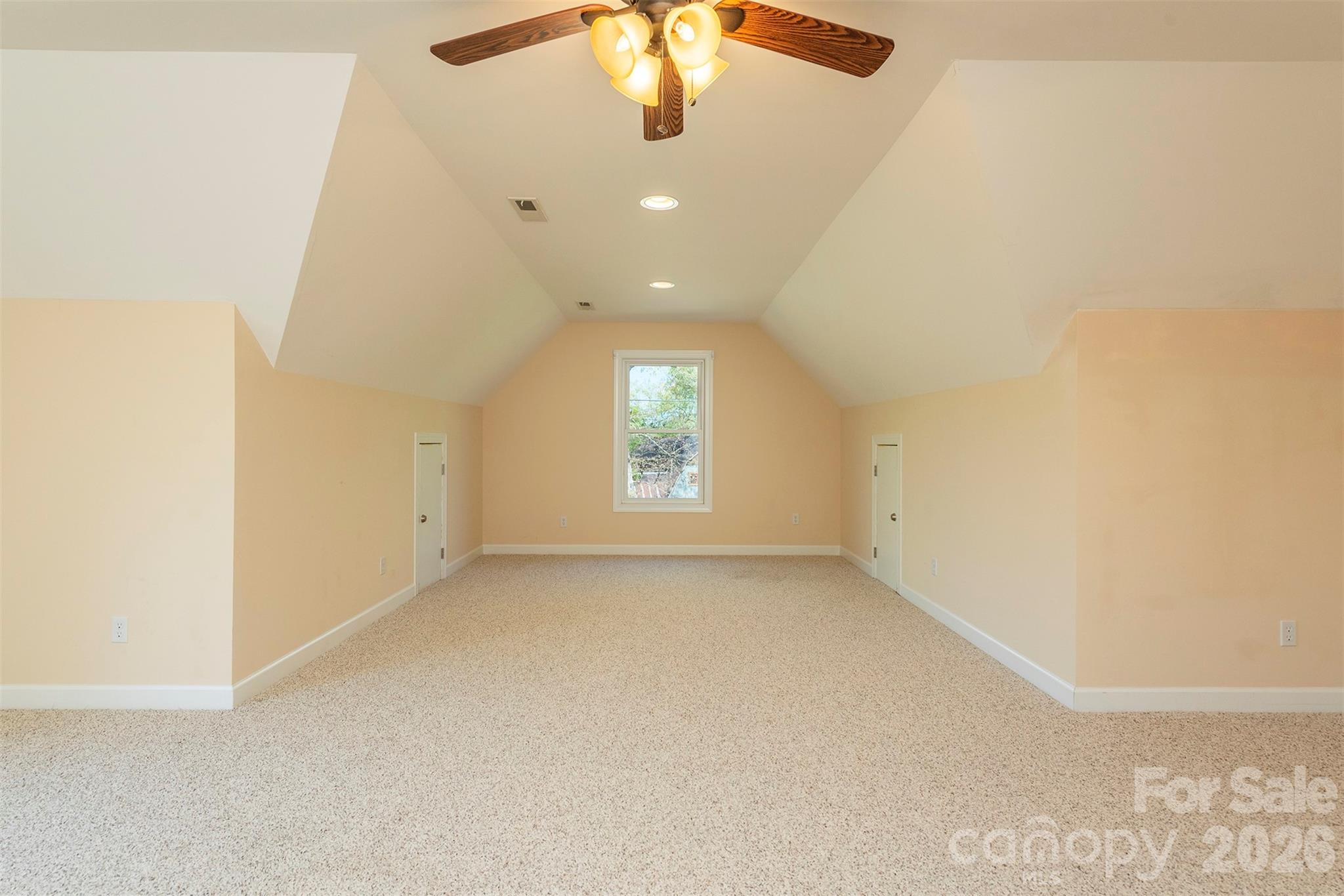 75 Noble Road — Fairview