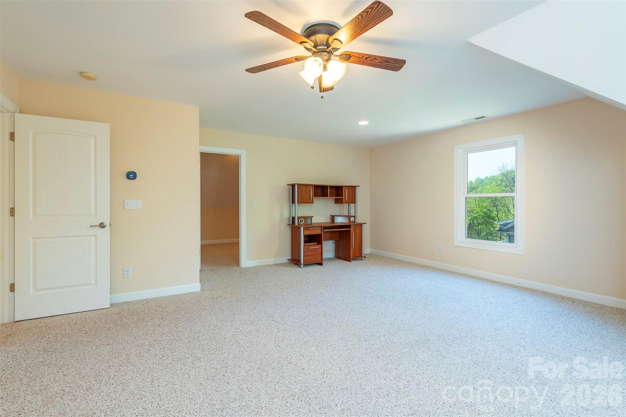 75 Noble Road — Fairview